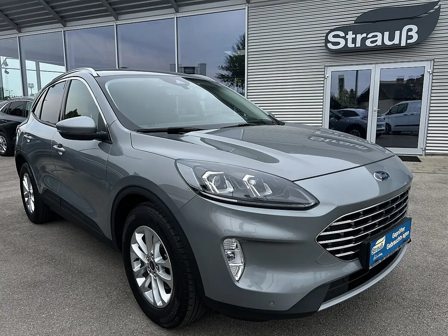 Ford Kuga 1,5 EcoBoost Titanium Silber - 1
