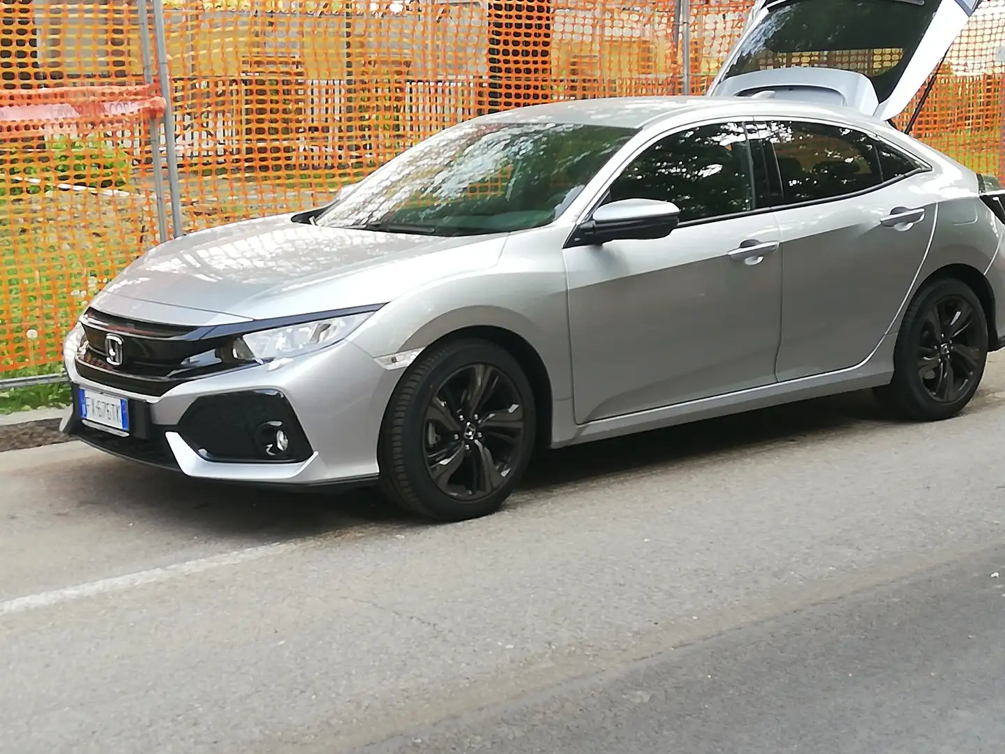 Honda Civic Civic X 2019 5p 5p 1.0 Elegance Navi 126cv my19 Argento - 1