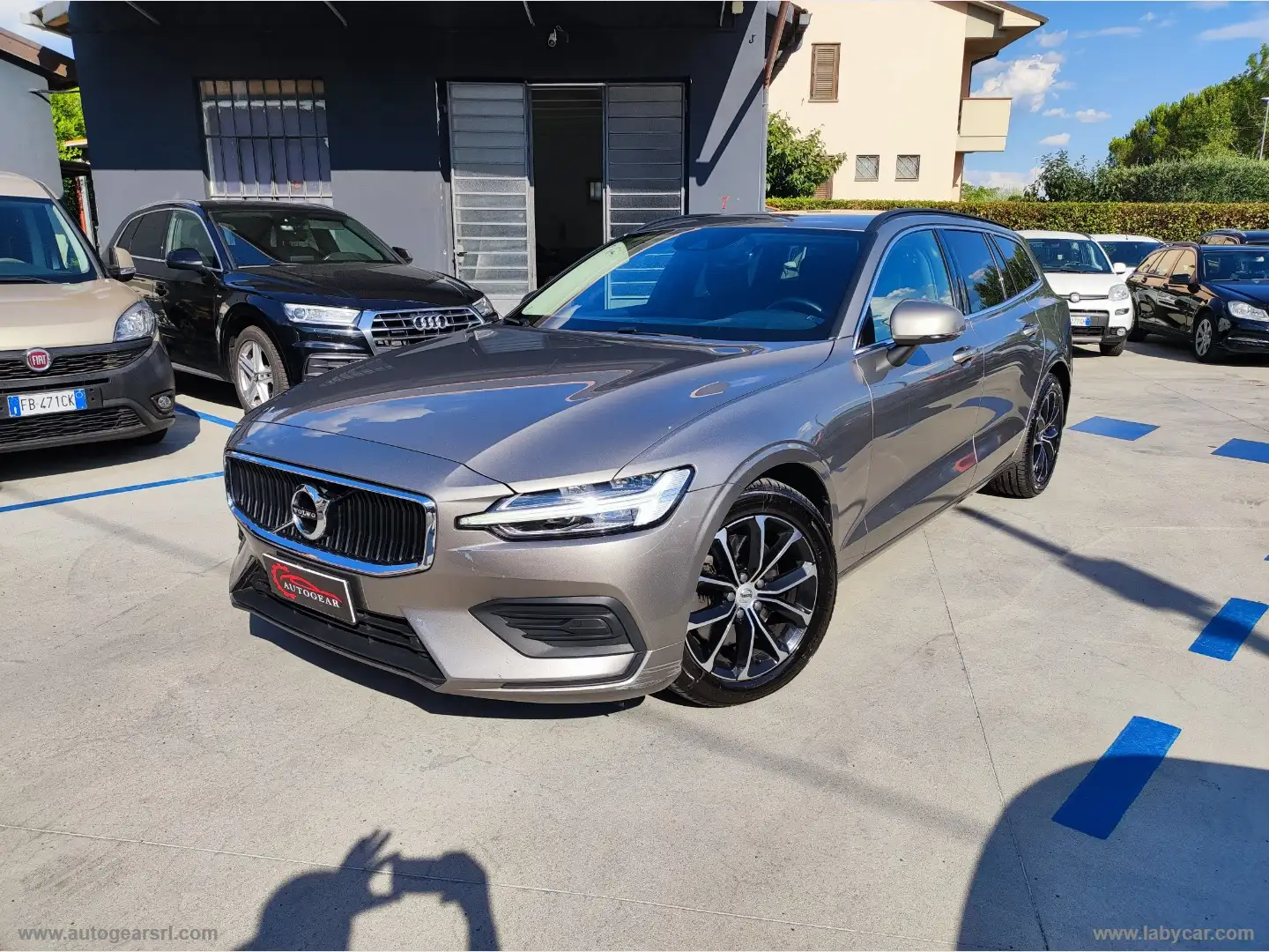 Volvo V60 B4 Geartronic R-design Gris - 1