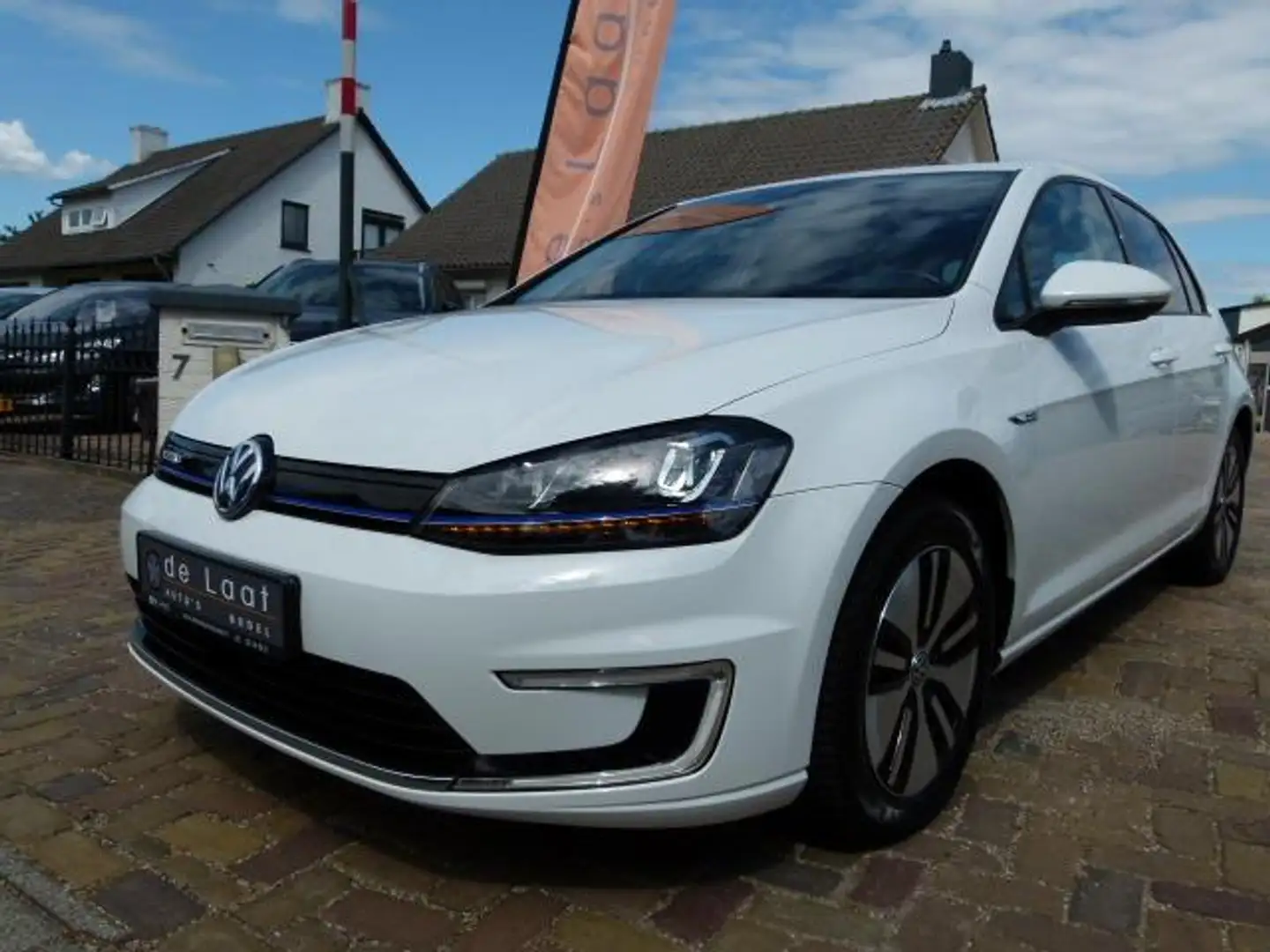 Volkswagen e-Golf e-Golf, FULL OPTION, ONTVANG € 2000 SUBSIDIE! Bílá - 1