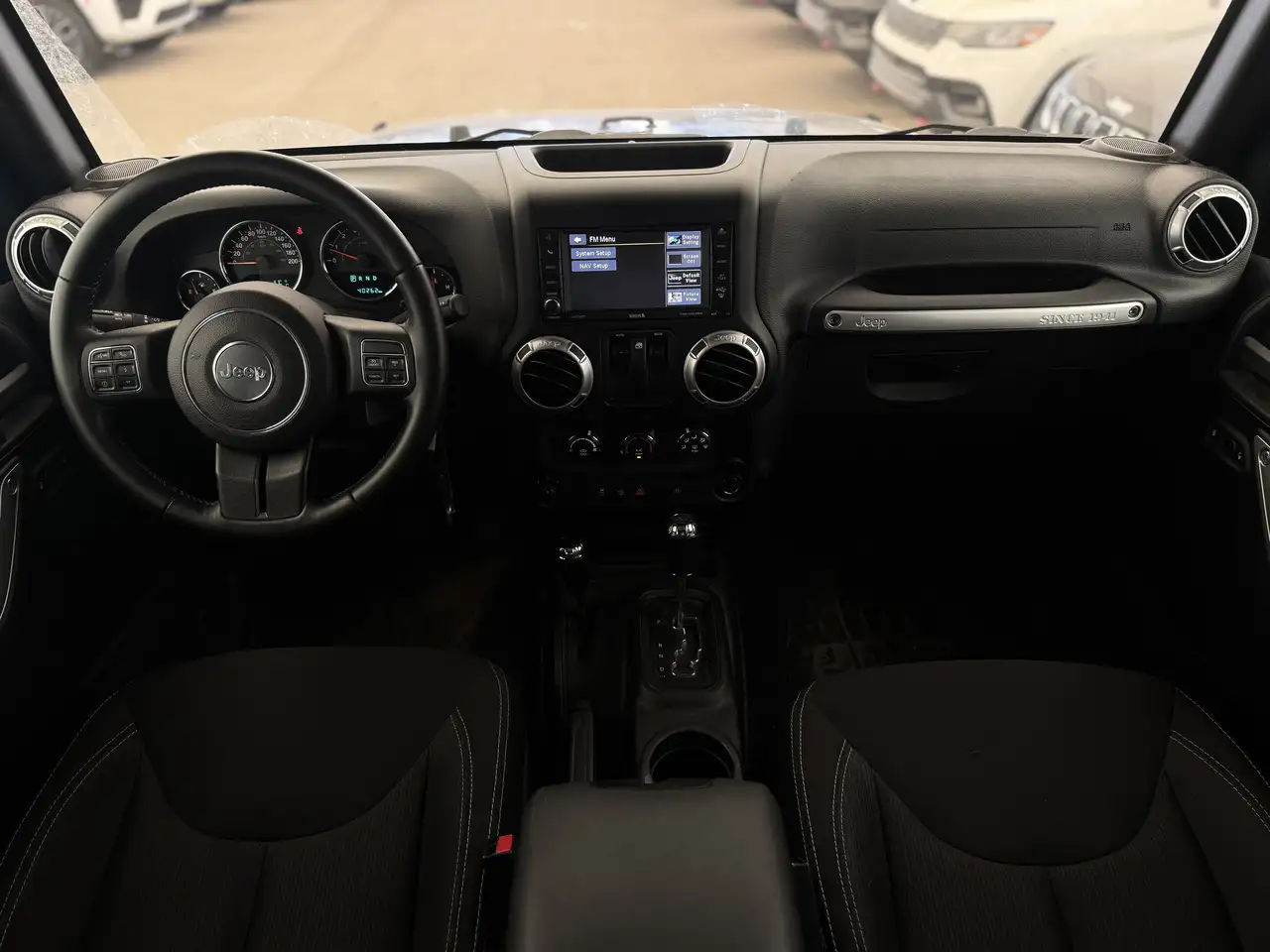 Jeep Wrangler снимка Jeep Wrangler