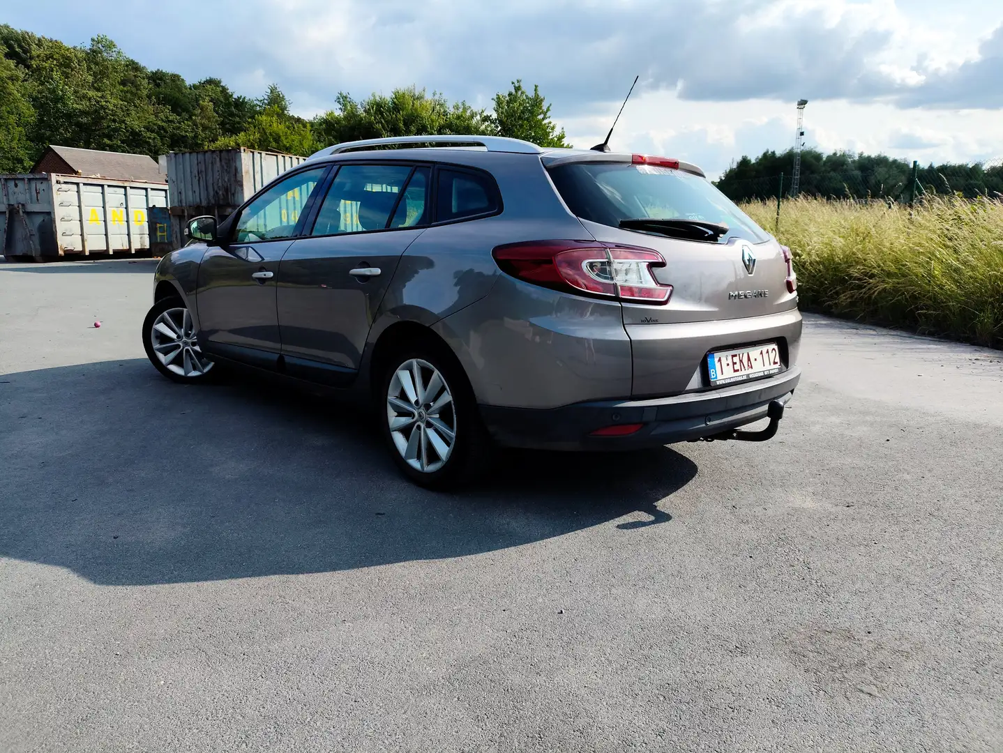 Renault Megane Mégane SW 1.5 dCi Privilège FAP Grijs - 2