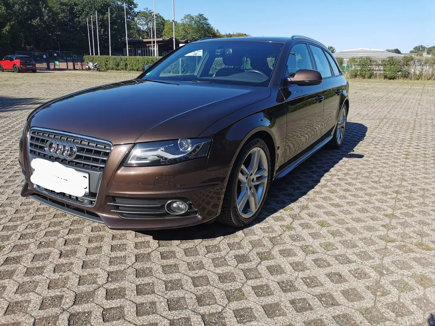 Audi A4 Avant 2.7 TDI DPF S line Sportpaket (plus) Braun - 1