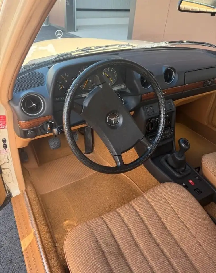 Mercedes-Benz 230 Mercedes 230e W123, foto 3