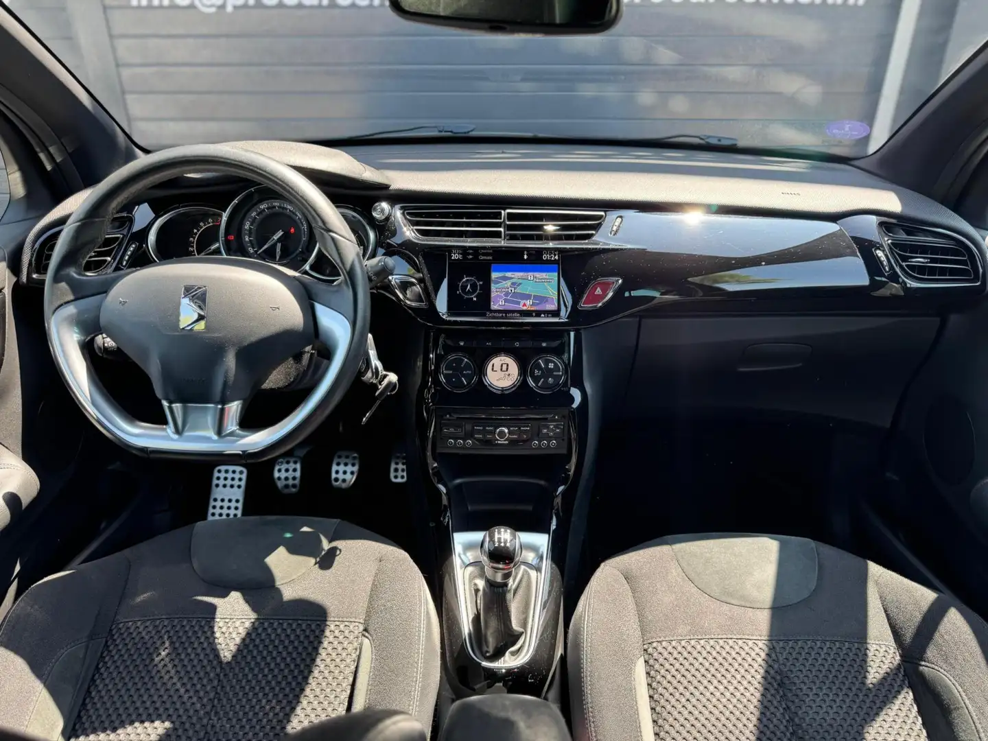 Citroen DS3 1.2 VTi So Chic CLIMATE|CRUISE|NAVI|PDC|EL.RAMEN|N Blauw - 2