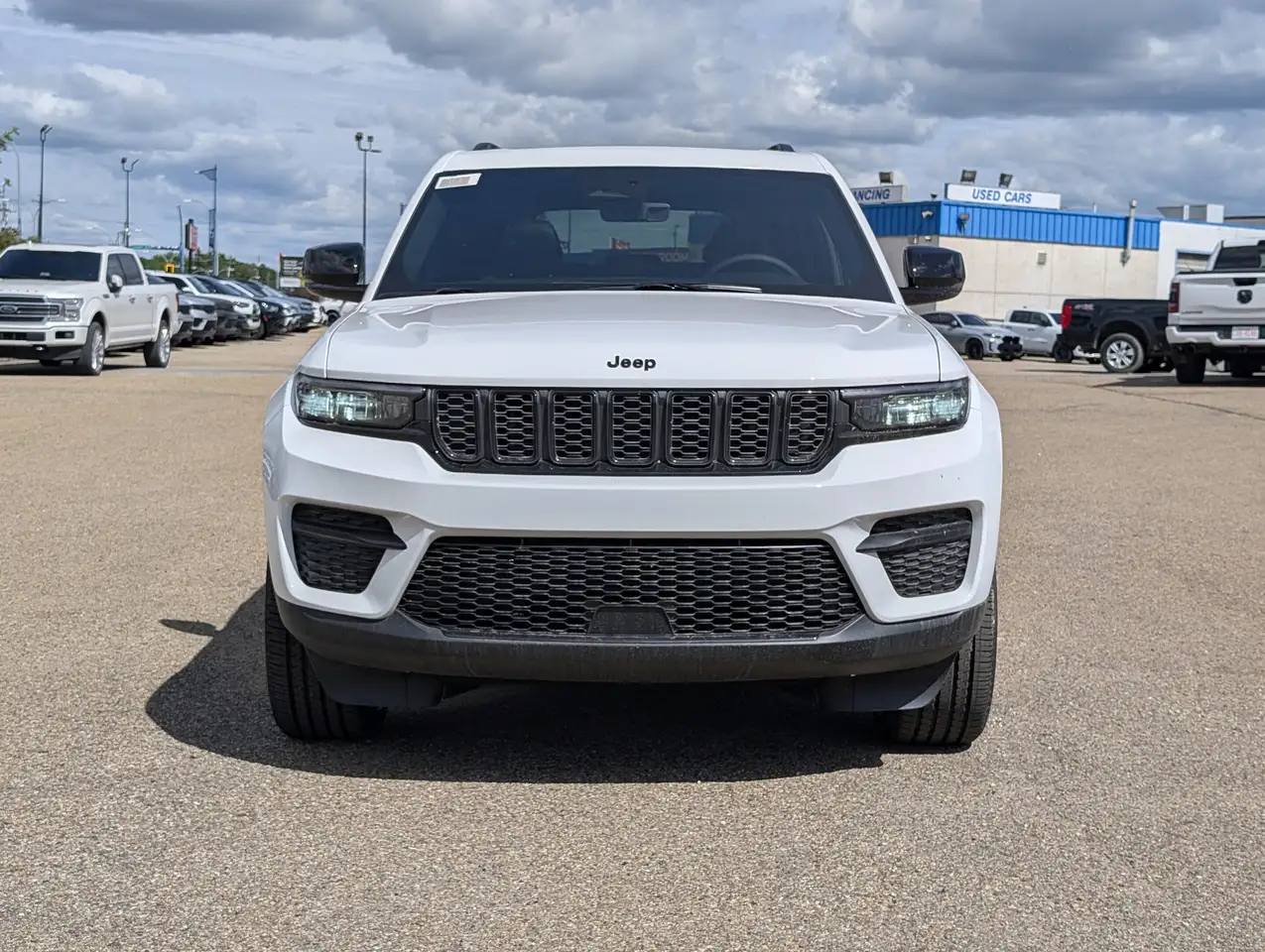 Jeep Grand Cherokee снимка Jeep Grand Cherokee