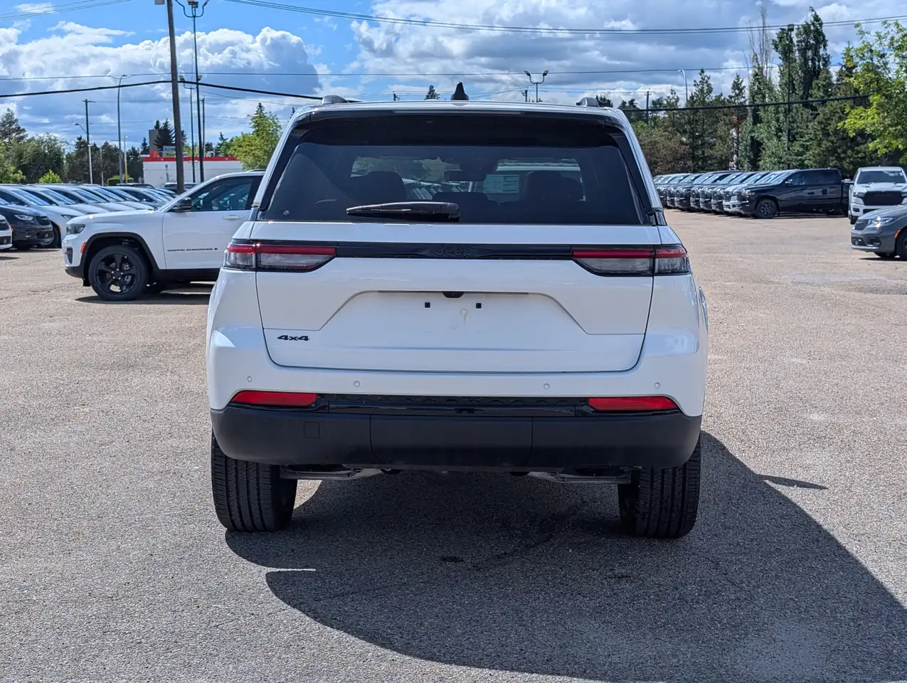 Jeep Grand Cherokee снимка Jeep Grand Cherokee