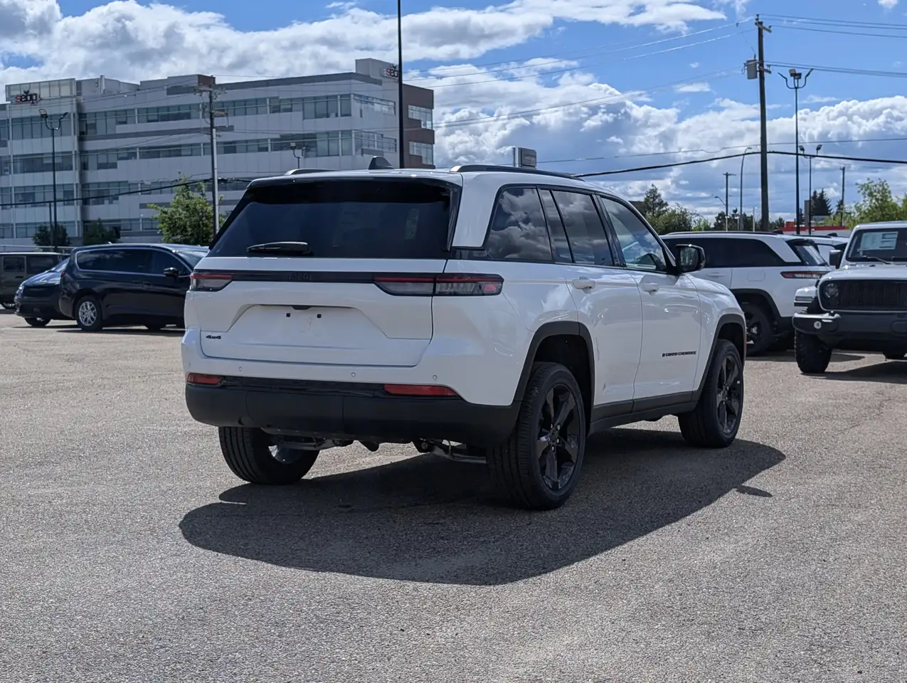 Jeep Grand Cherokee снимка Jeep Grand Cherokee