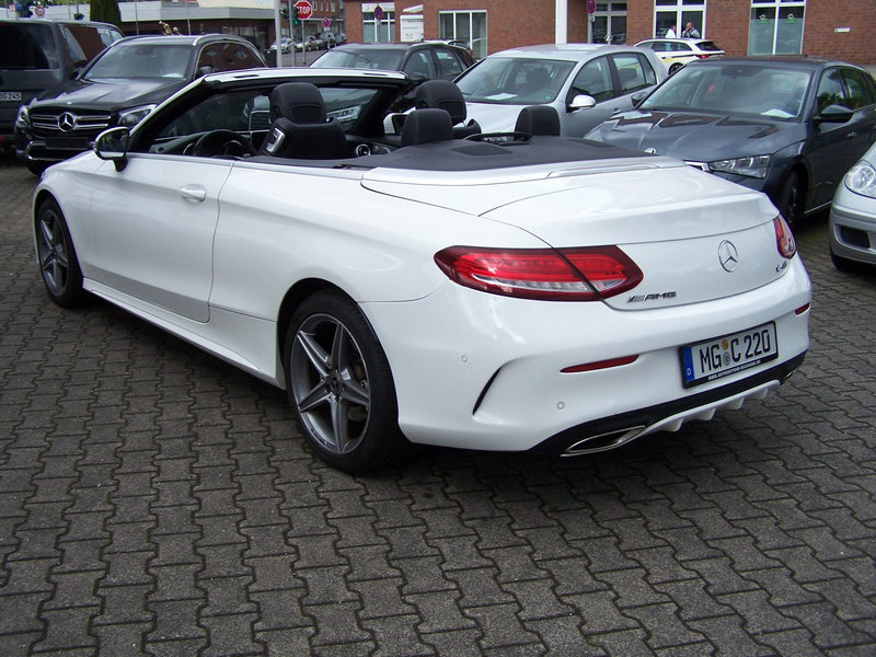 Mercedes-Benz C 250 AMG Line — photo 4