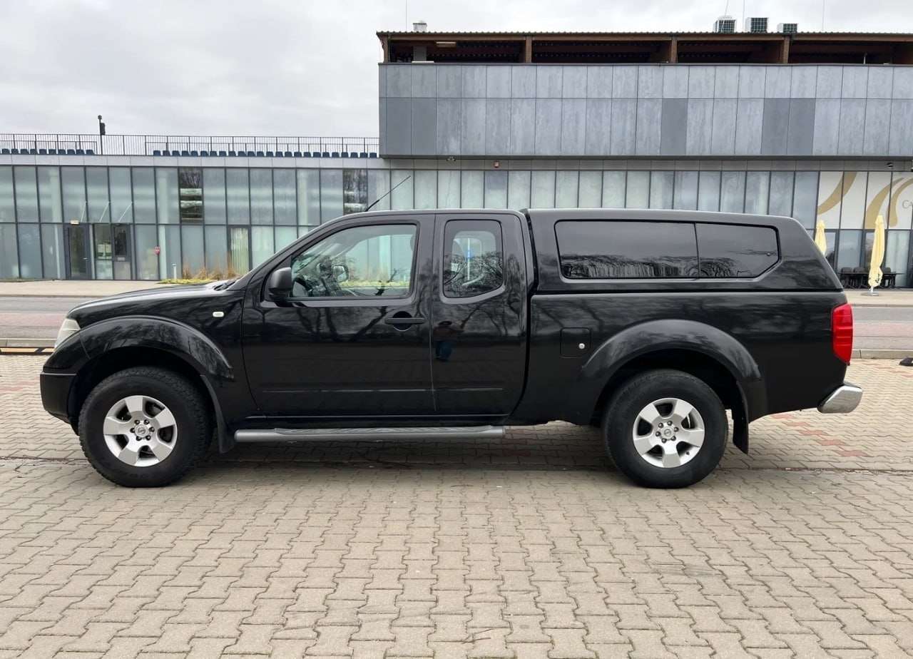 Second hand Nissan Navara 2.5