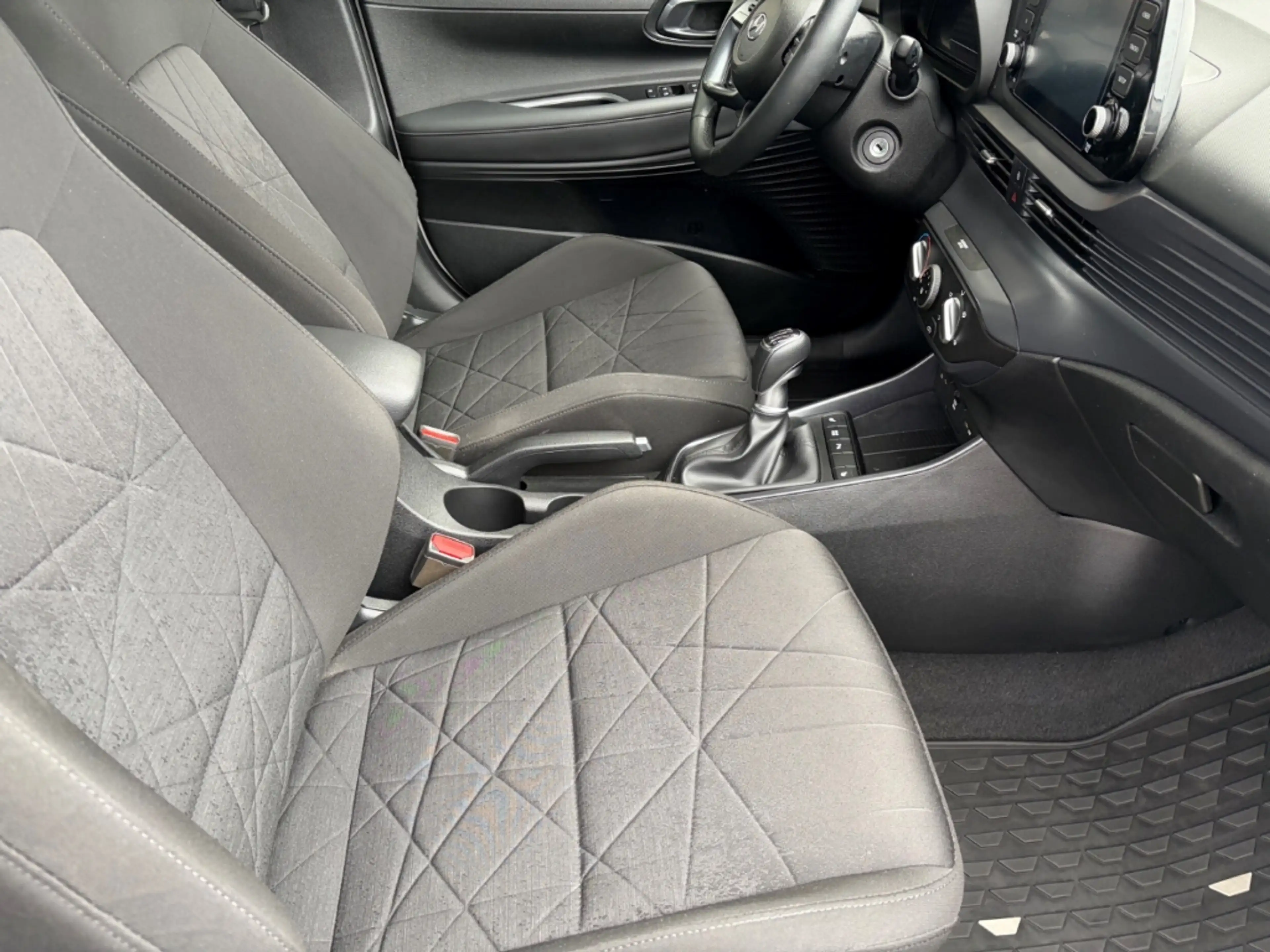 Hyundai BAYON 1.0 T-GDI Trend Mild-Hybrid — photo 15