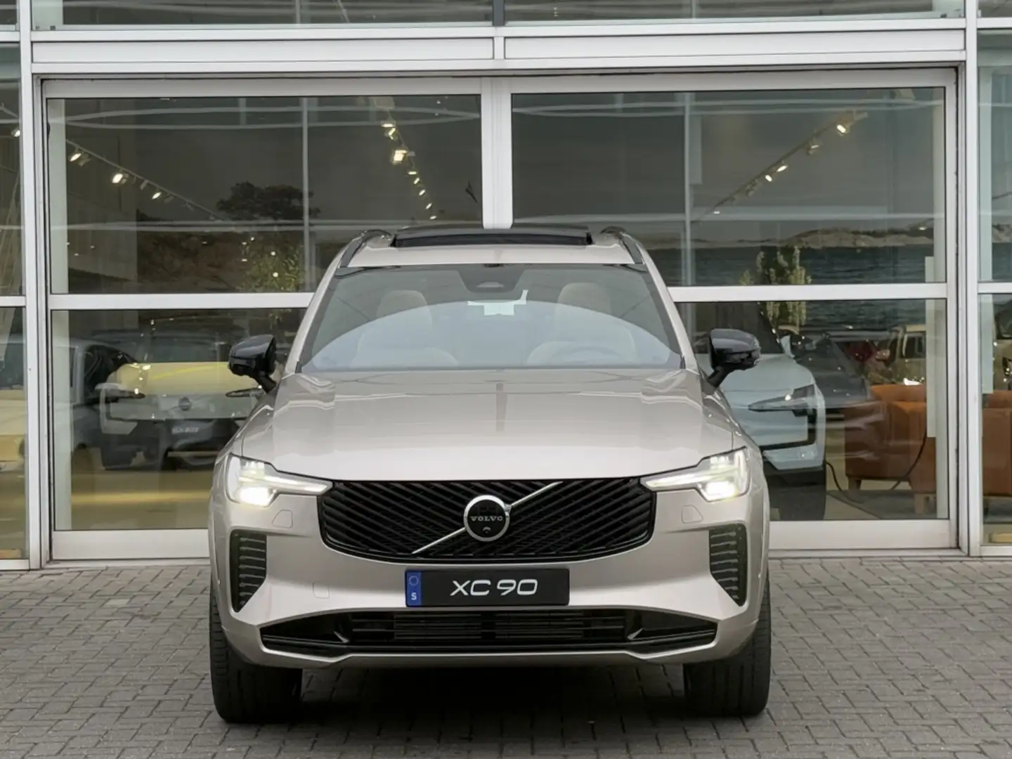 Volvo XC90 T8 AWD Ultra Dark Facelift!! Grau - 2