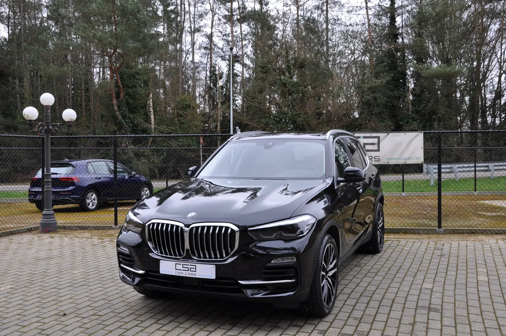 BMW X5 45e *Verkocht - Sold - Vendu” Zwart - 1