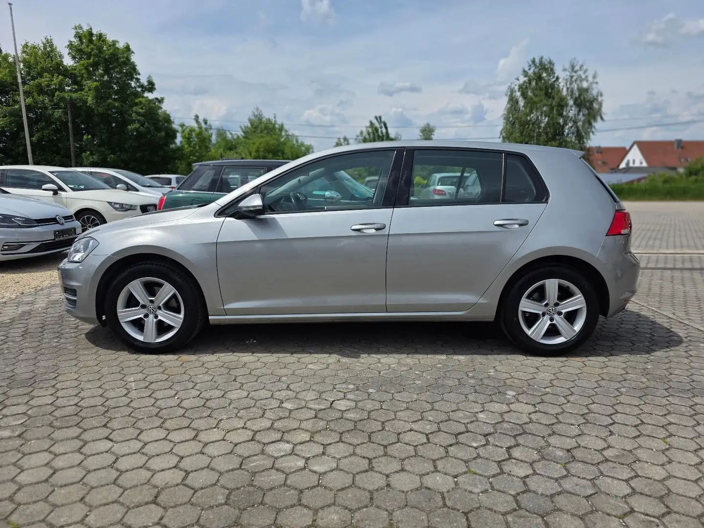 Volkswagen Golf VII Lim. Comfortline BMT / TÜV NEU Silber - 2