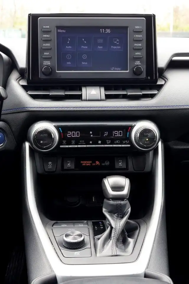 Toyota RAV 4 снимка Toyota RAV 4