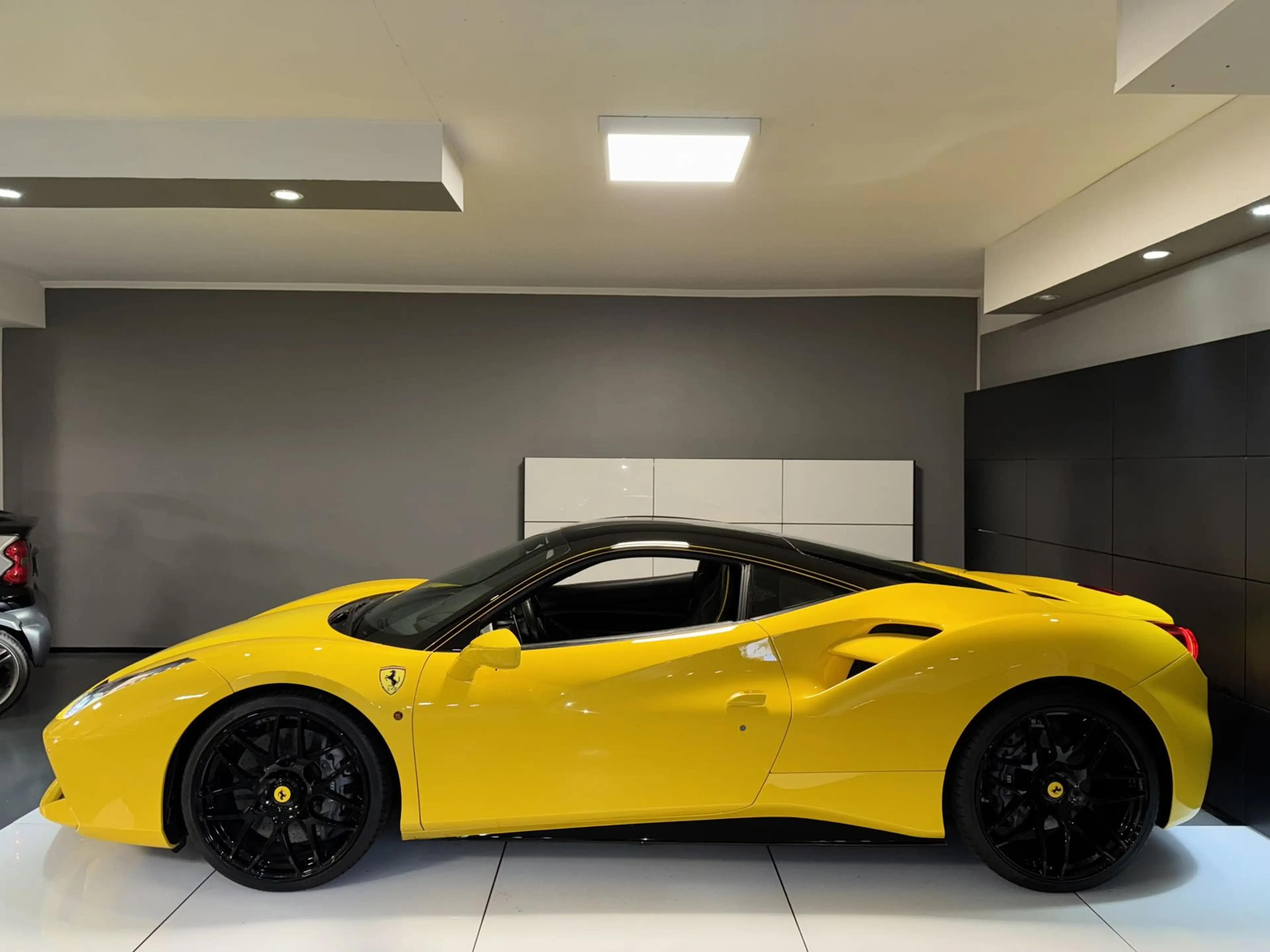 Ferrari 488 Lift Carbon Keramik Alcantara Schalen.S — photo 8