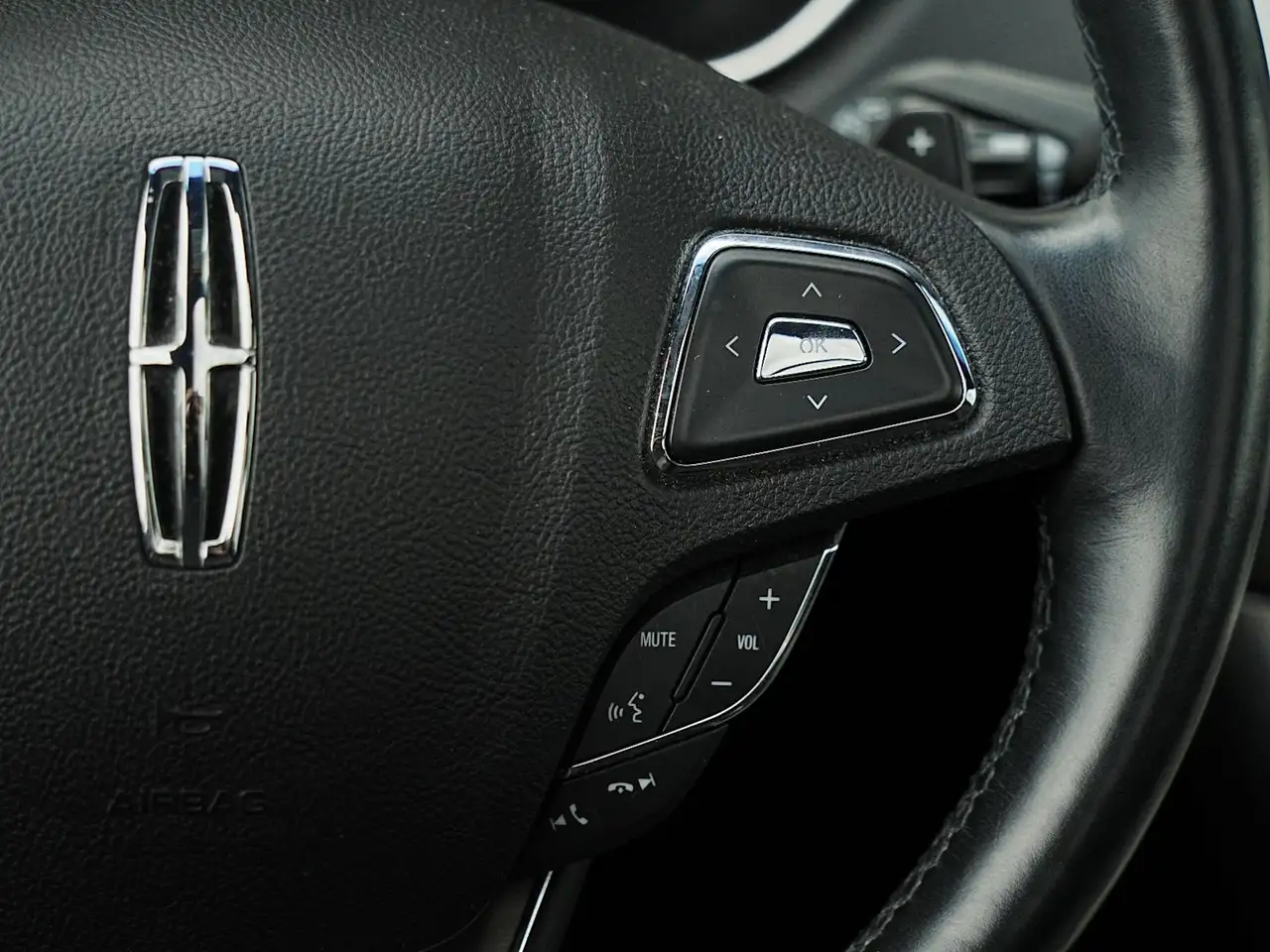 Lincoln MKX photo Lincoln MKX