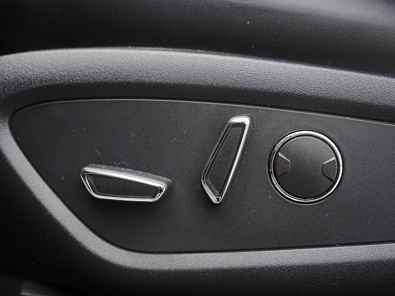 Lincoln MKX photo Lincoln MKX