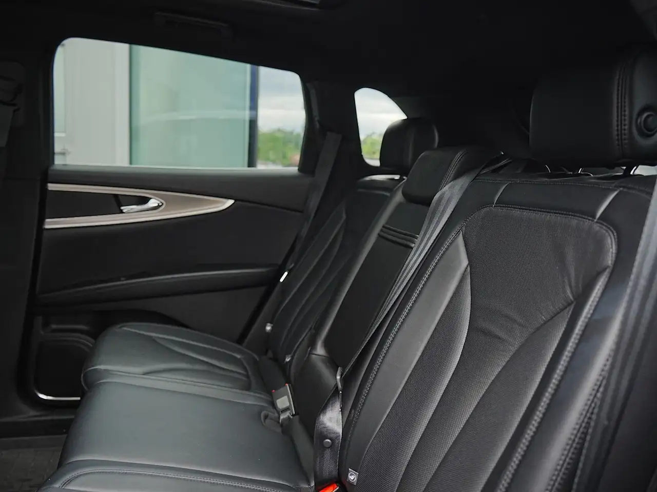 Lincoln MKX photo Lincoln MKX