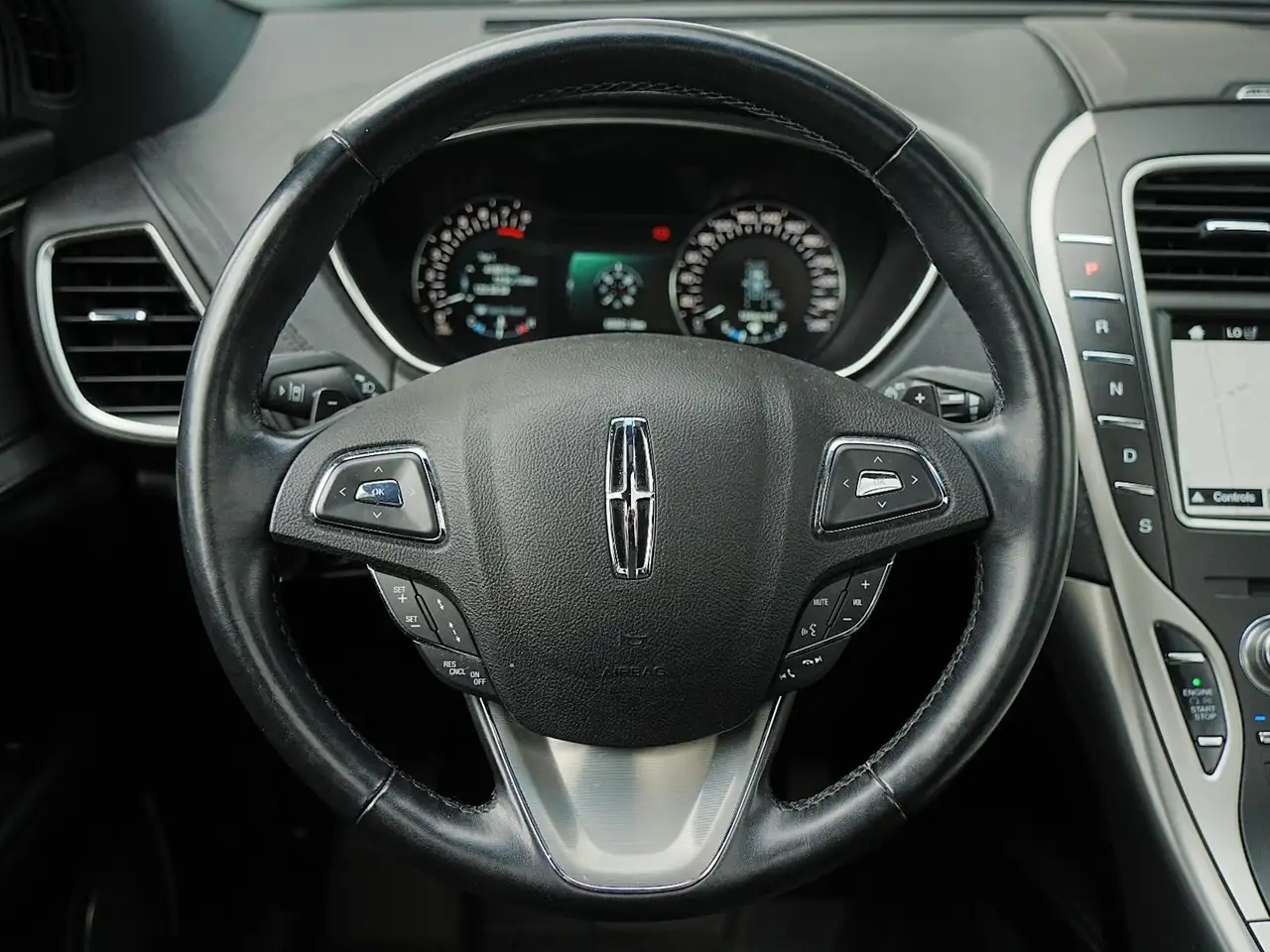 Lincoln MKX photo Lincoln MKX