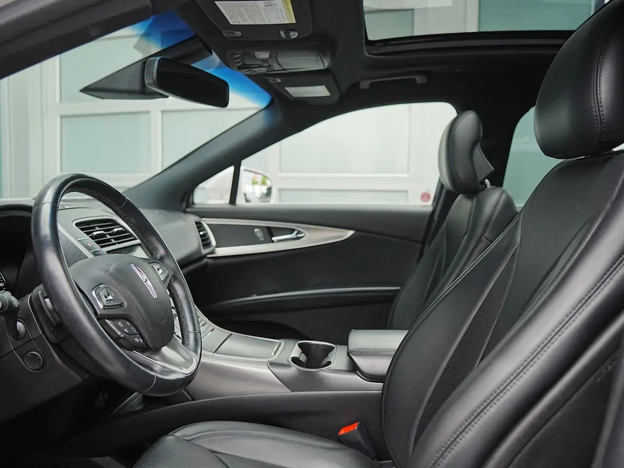 Lincoln MKX photo Lincoln MKX