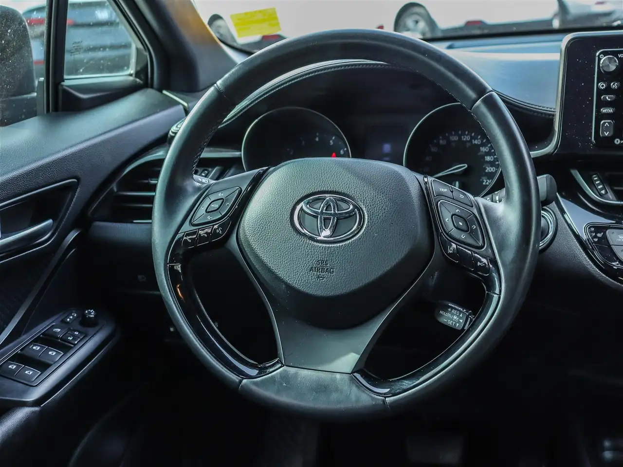 Toyota C-HR снимка Toyota C-HR