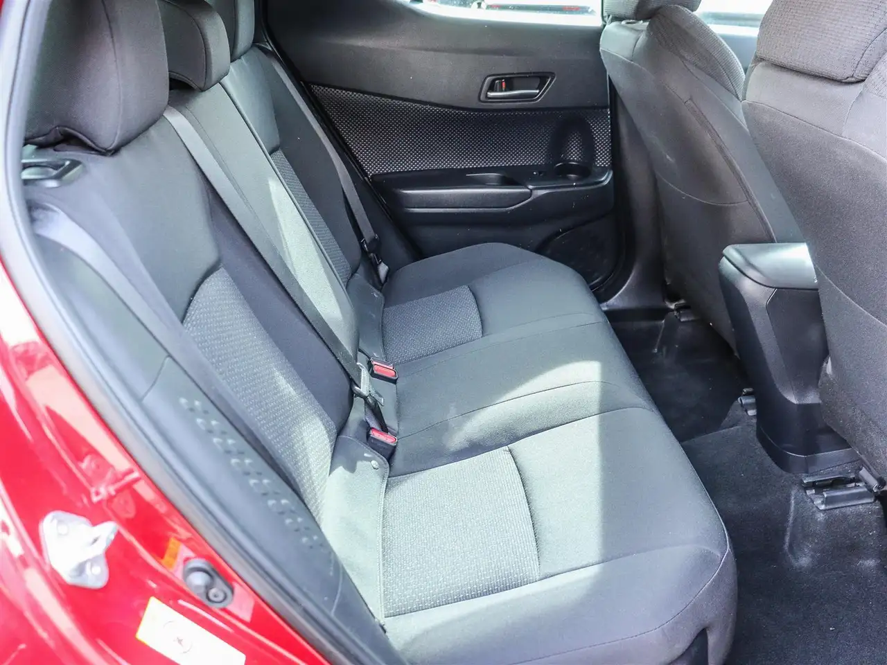 Toyota C-HR снимка Toyota C-HR