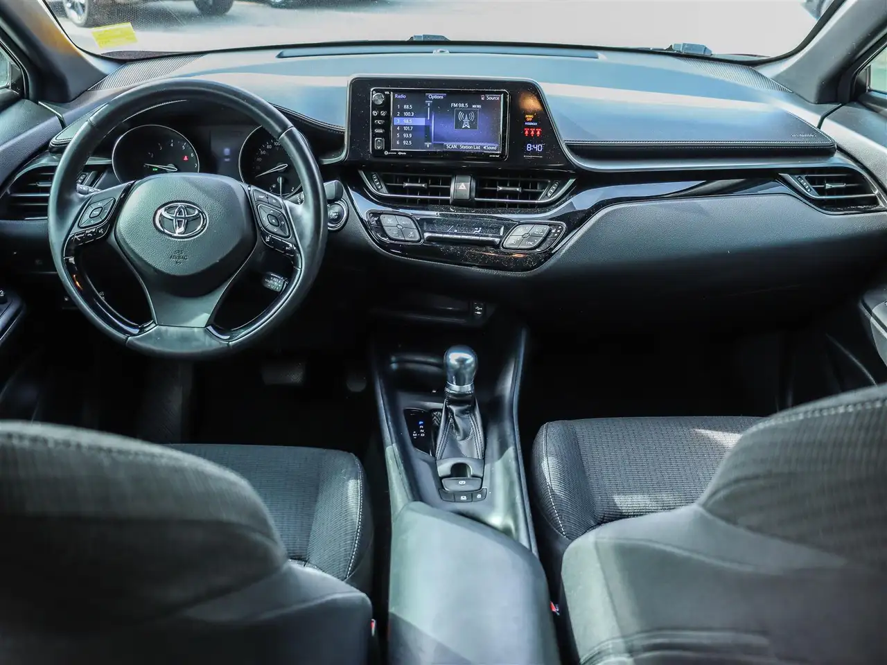 Toyota C-HR снимка Toyota C-HR