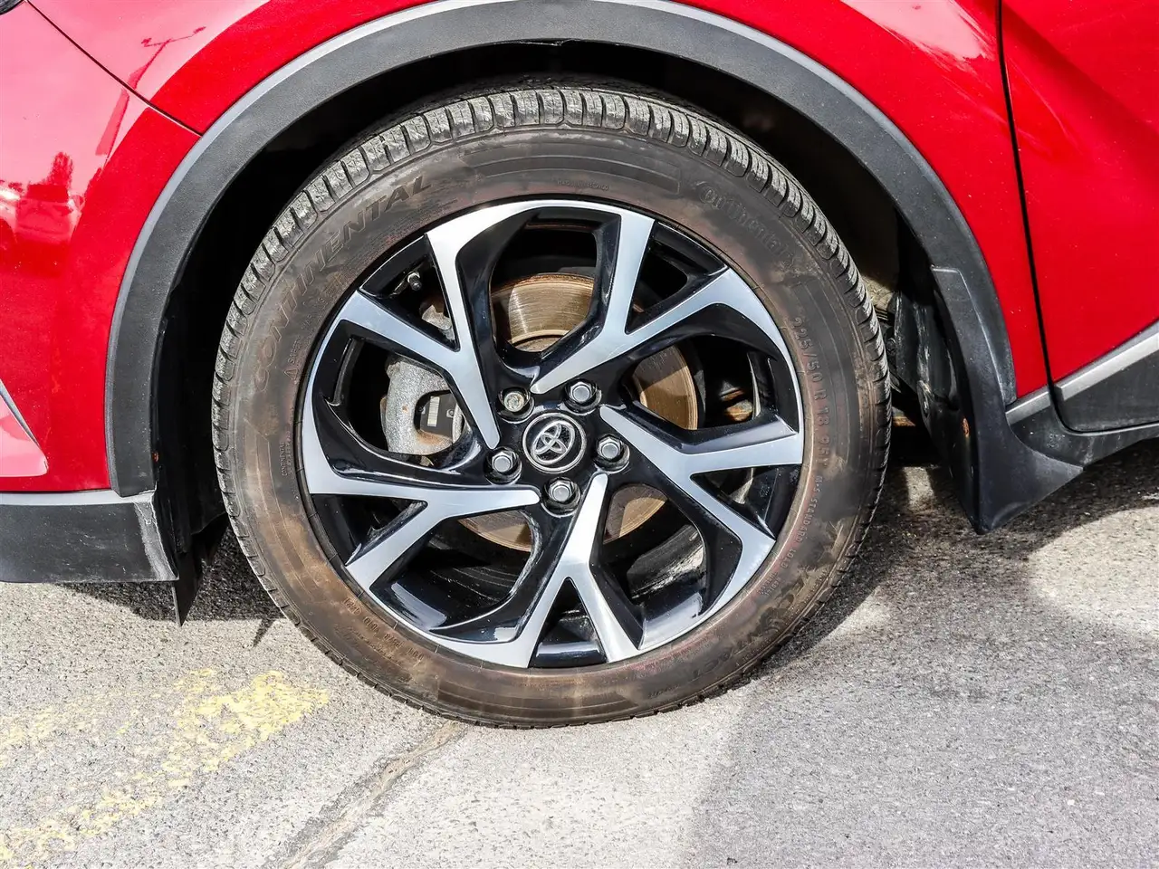 Toyota C-HR снимка Toyota C-HR