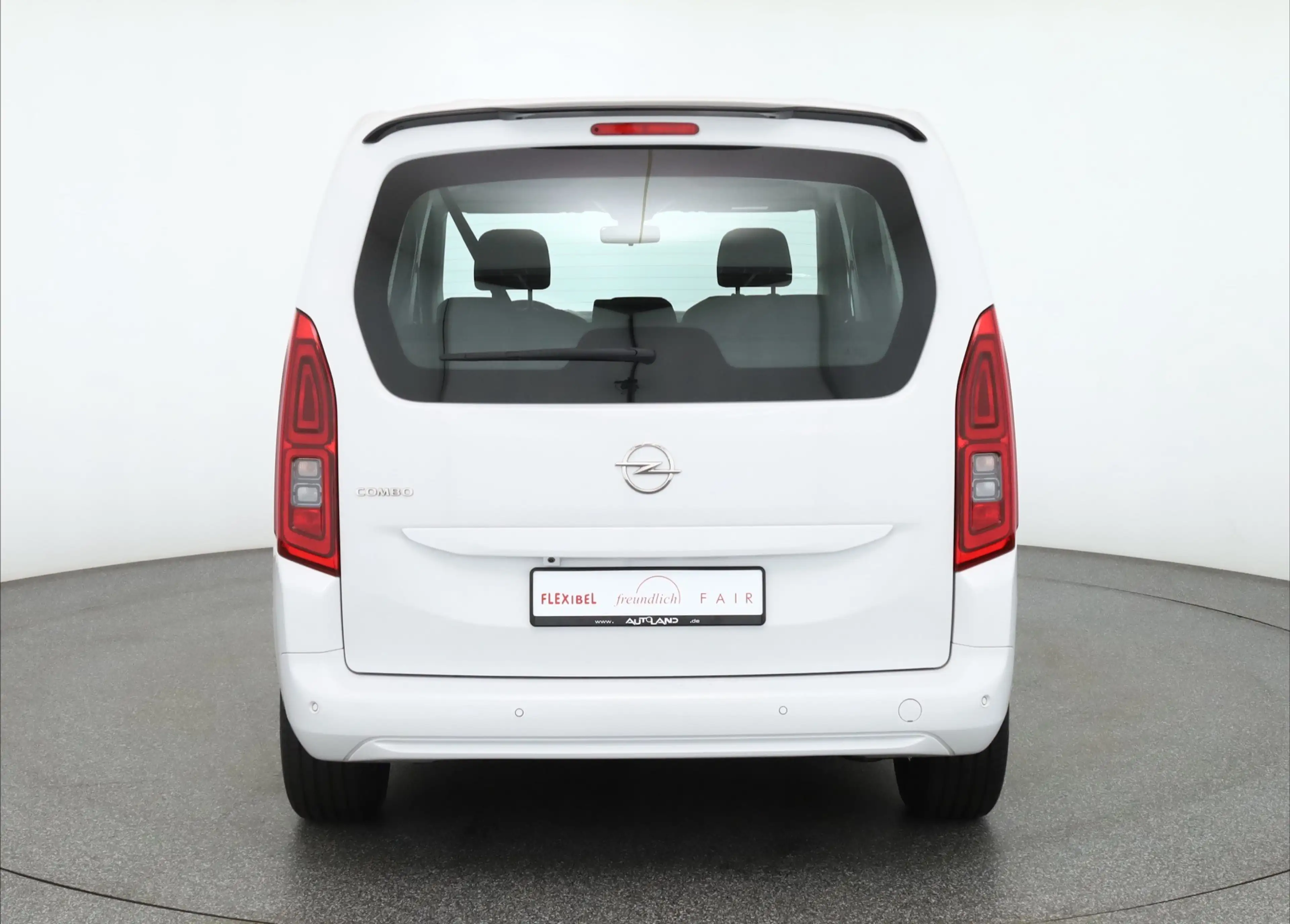 Opel Combo Life E 1.2 Edition Navi IntelliLink DAB — photo 4