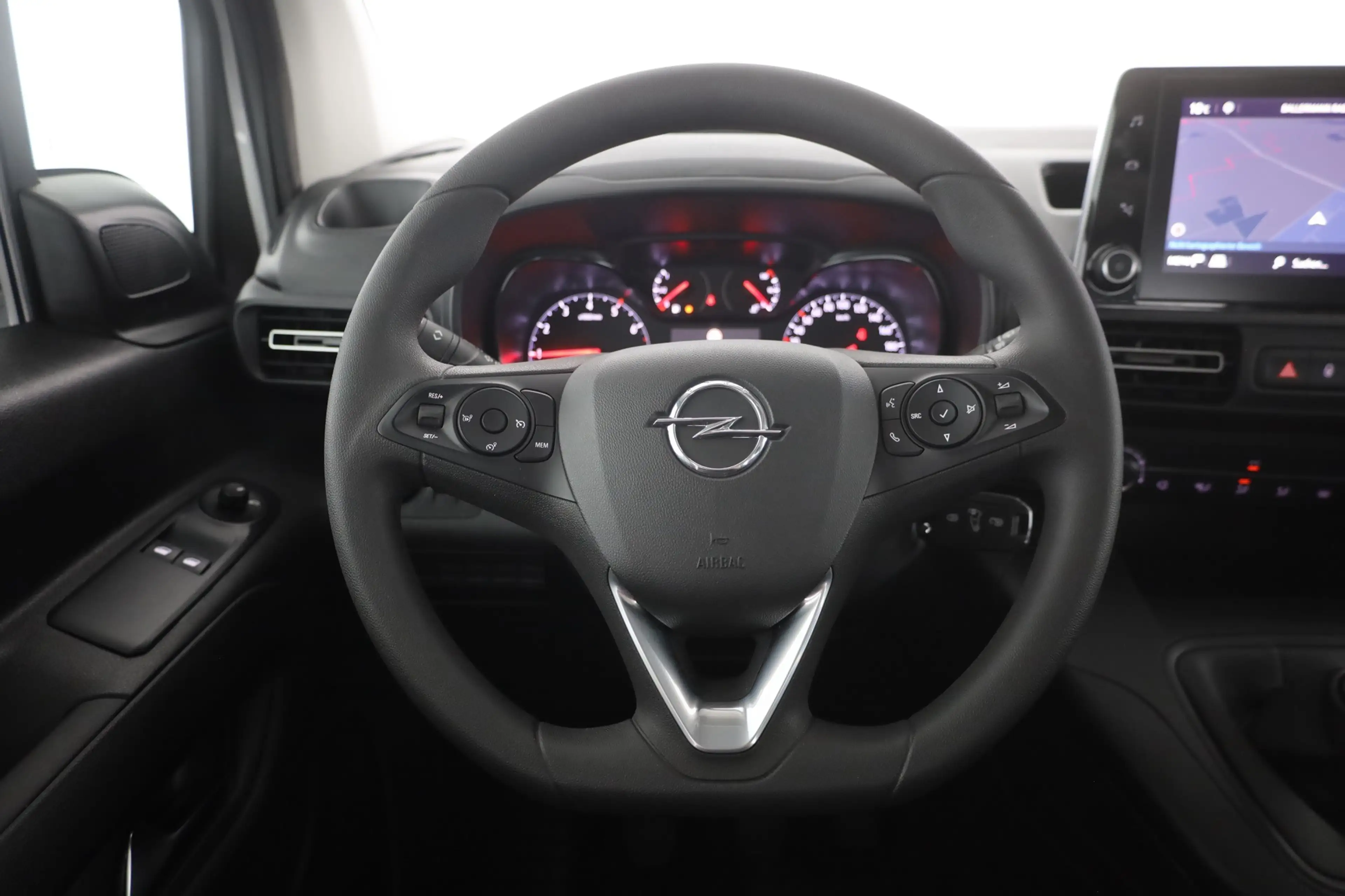 Opel Combo Life E 1.2 Edition Navi IntelliLink DAB — photo 14