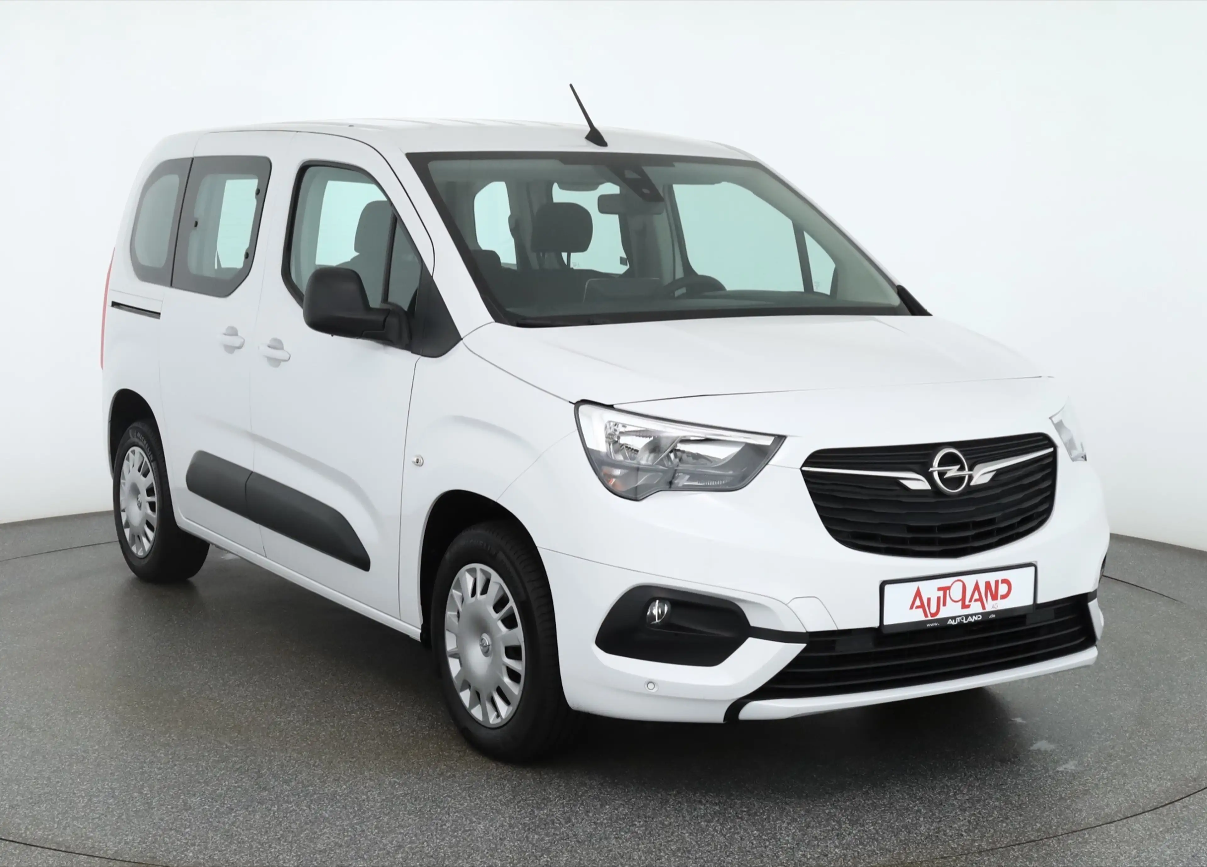 Opel Combo Life E 1.2 Edition Navi IntelliLink DAB — photo 7