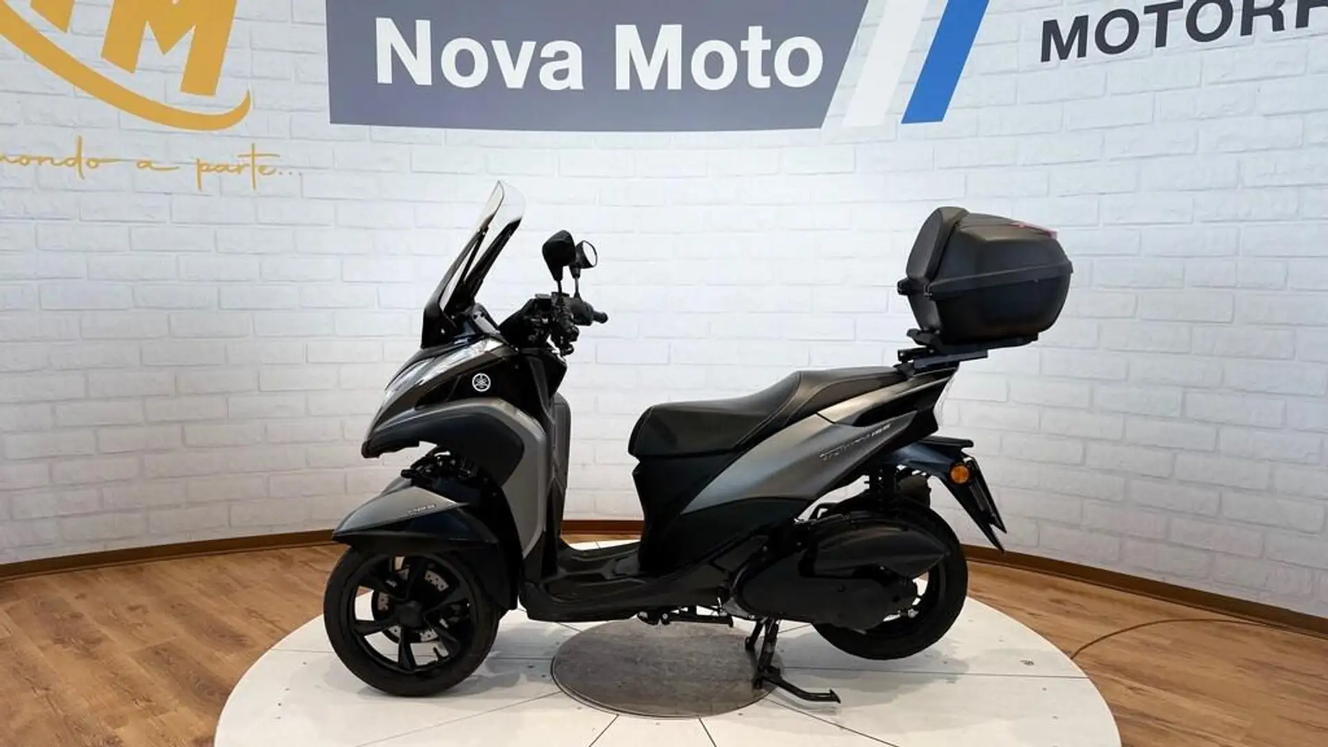 Yamaha Tricity AD 155 Abs my17 Gris - 1
