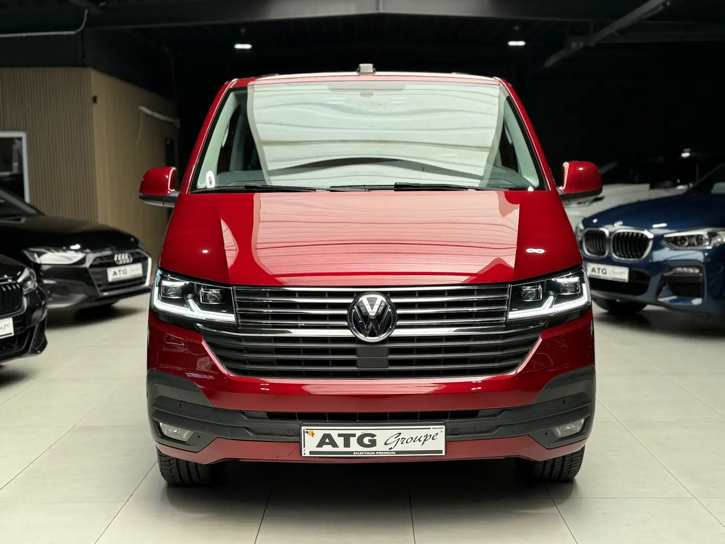 Volkswagen T6.1 Multivan 2.0TDi 150CV BOITE AUTO 8 PLACES TVAC FULL OPTIONS Rood - 2