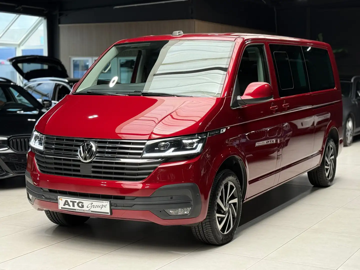 Volkswagen T6.1 Multivan 2.0TDi 150CV BOITE AUTO 8 PLACES TVAC FULL OPTIONS Rood - 1