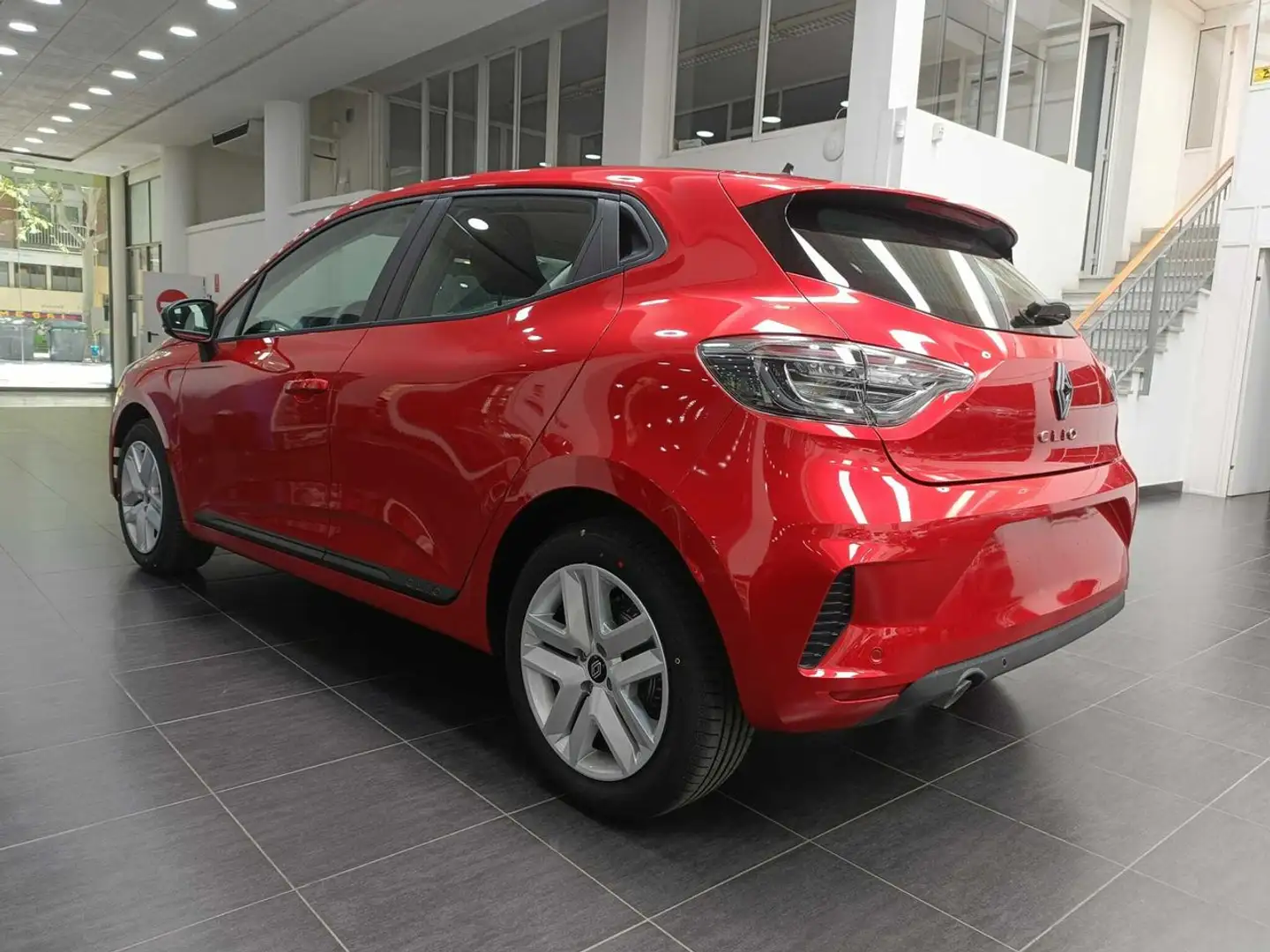 Renault Clio dCi Evolution 74kW Rojo - 2
