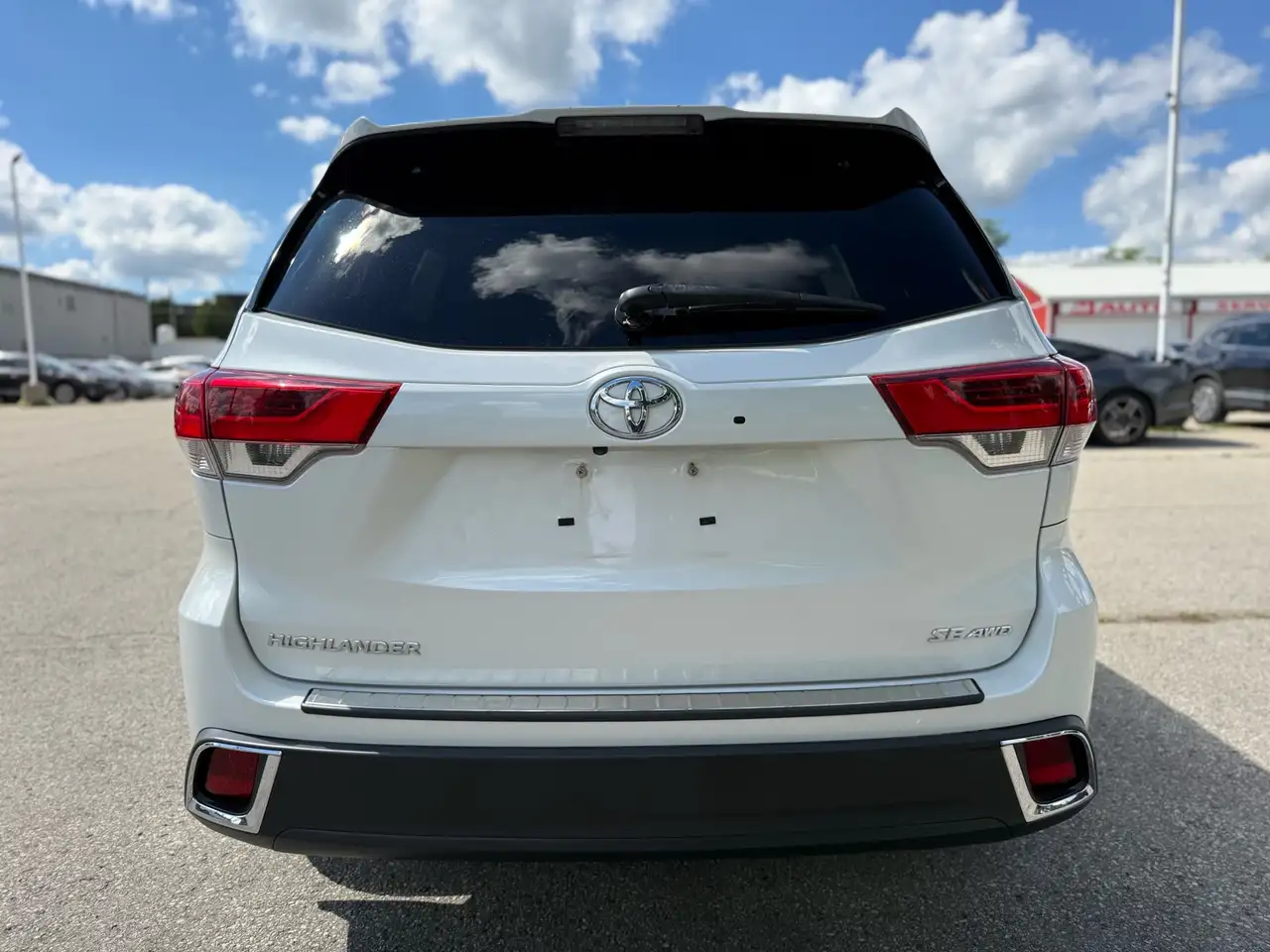 Toyota Highlander снимка Toyota Highlander
