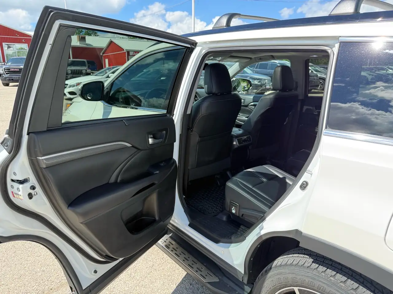 Toyota Highlander снимка Toyota Highlander