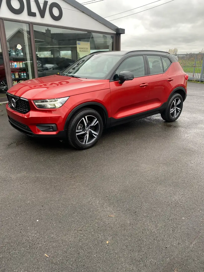 Volvo XC40 T2 r-design manueel Rood - 1