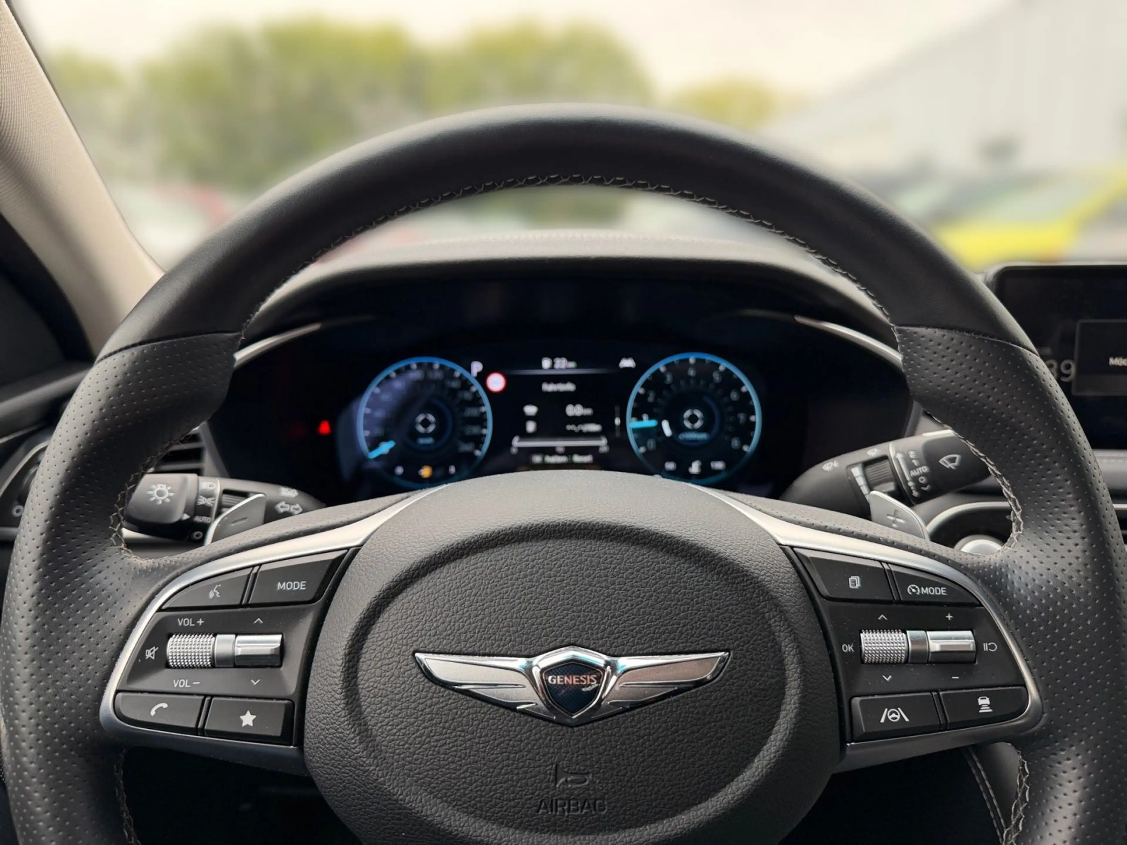 Genesis G70 2.0 T-GDi 4WD Luxury — photo 8