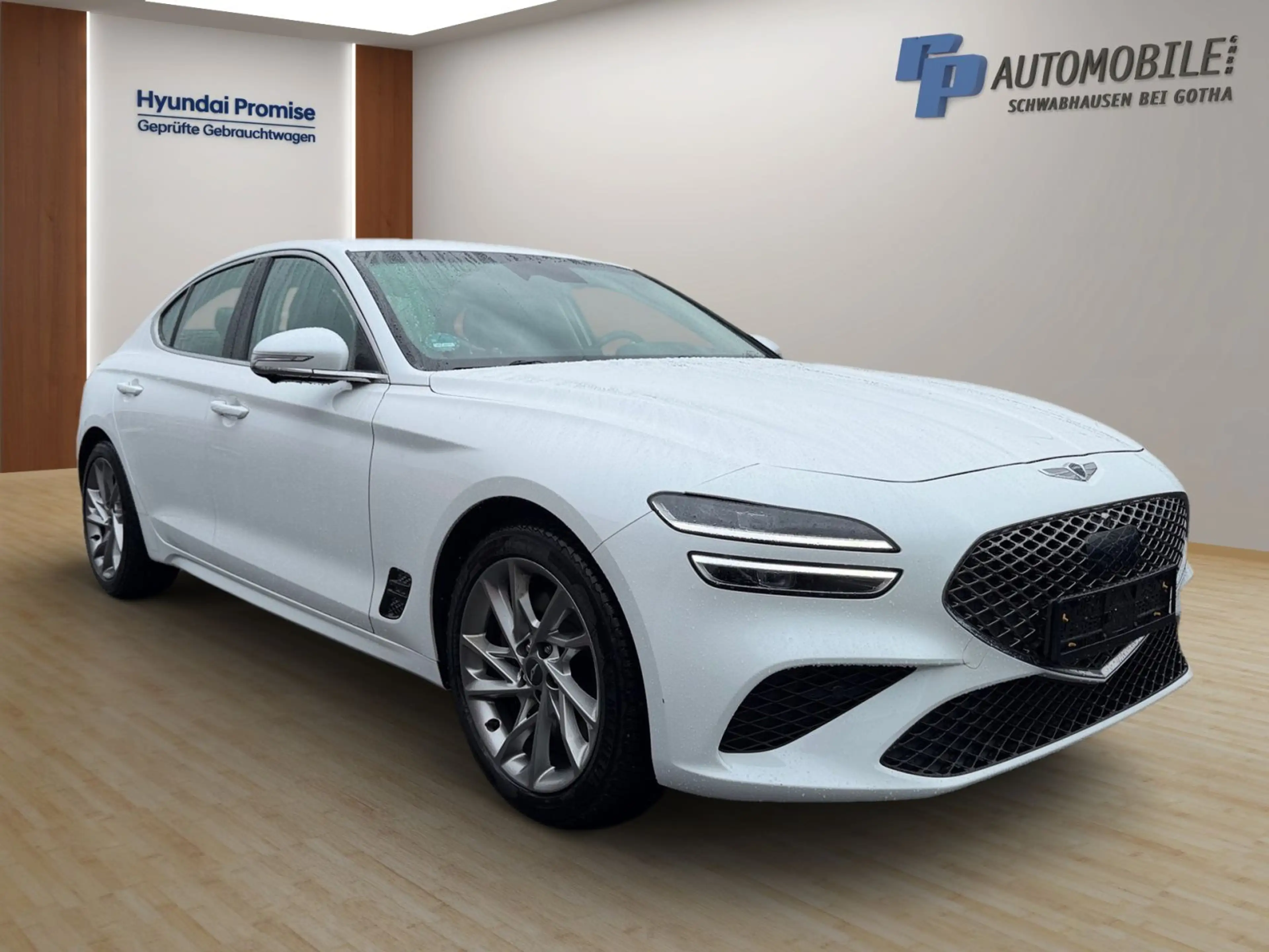 Genesis G70 2.0 T-GDi 4WD Luxury — photo 2