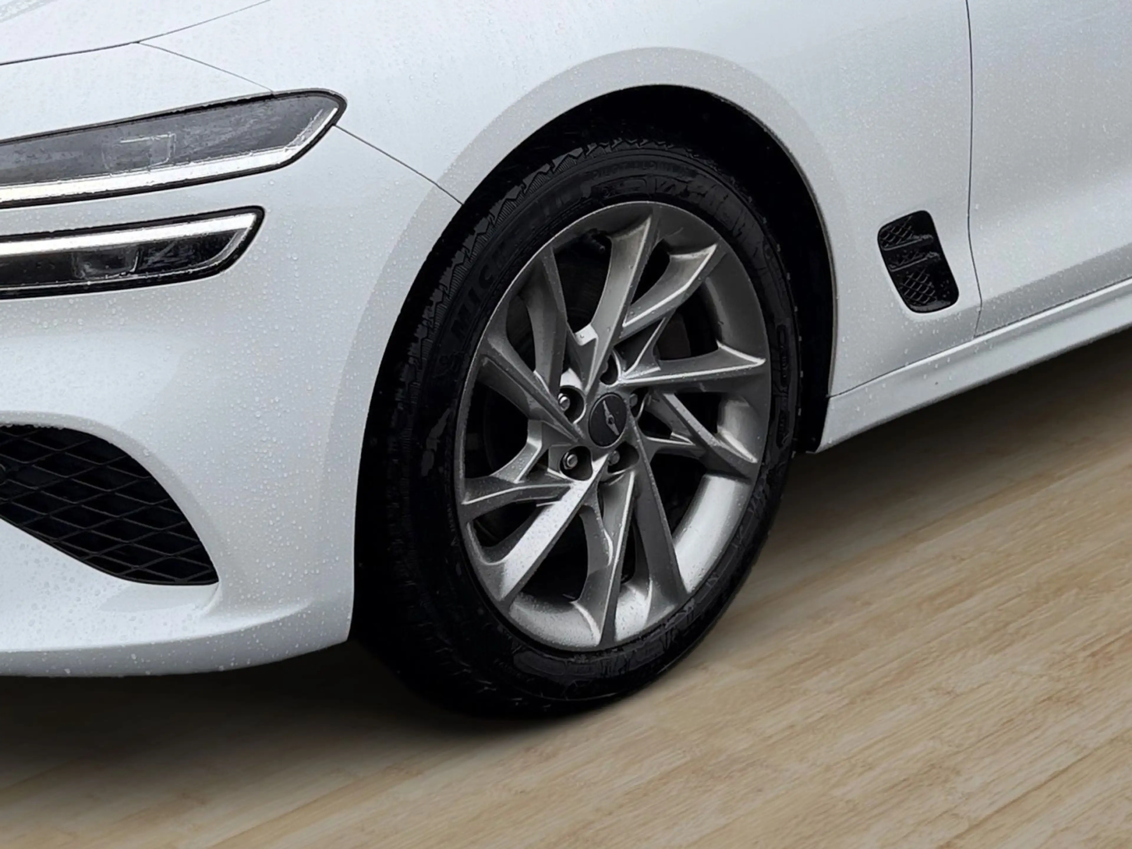 Genesis G70 2.0 T-GDi 4WD Luxury — photo 6