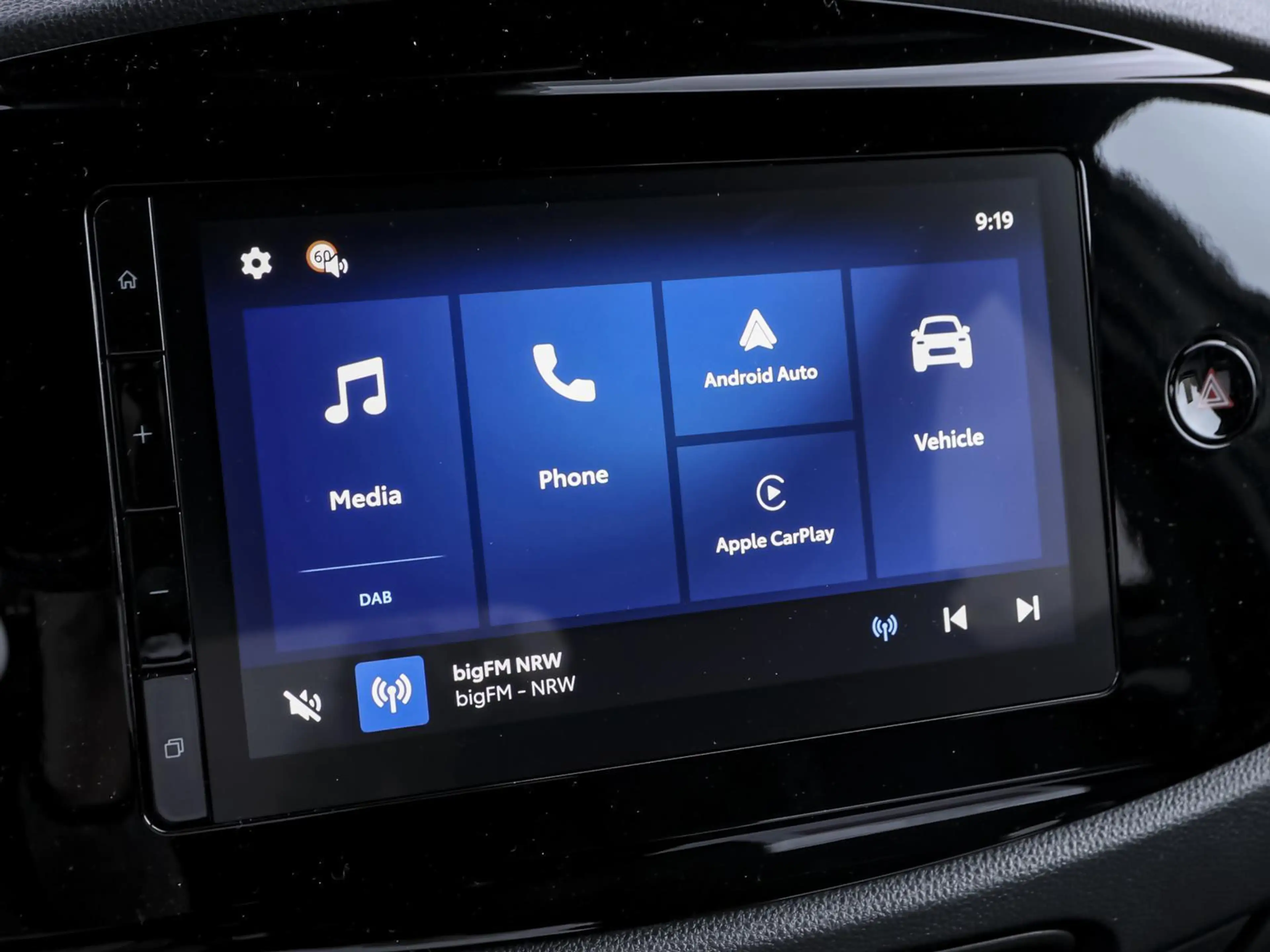 Toyota Aygo X Teamplayer 1.5 l Hybrid PDC KLIMA LM — photo 5