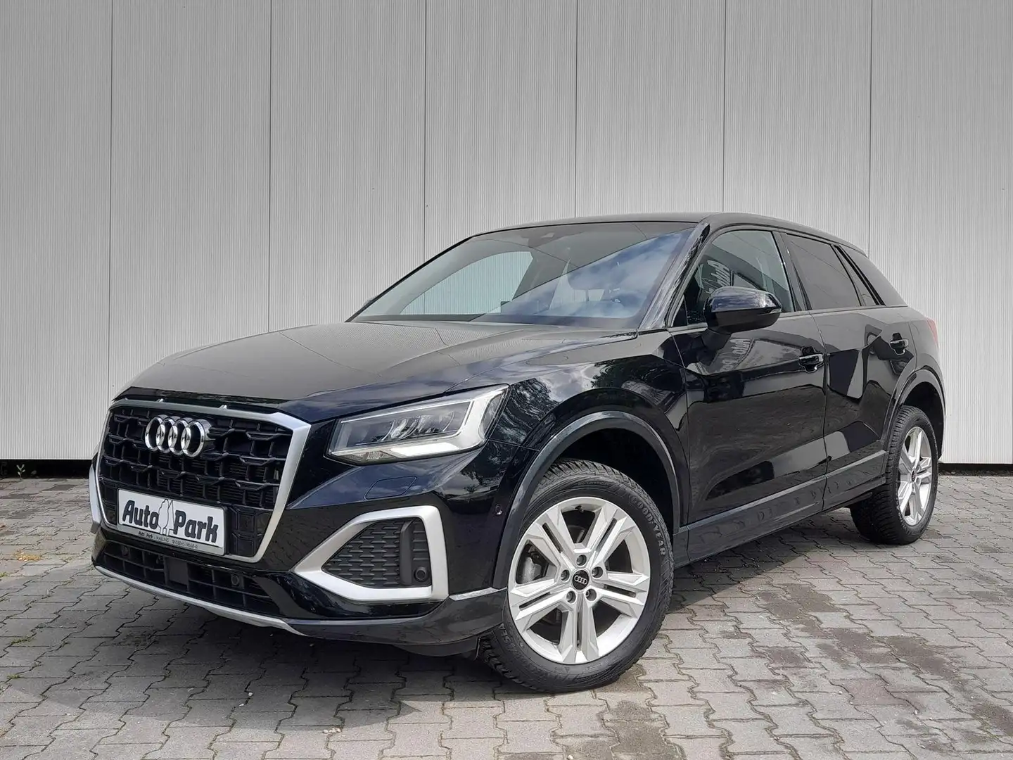 Audi Q2 DSG NAVI/APP~PANO~SHZ~VIRTUALL~RKam~eHeKl~LED Schwarz - 2