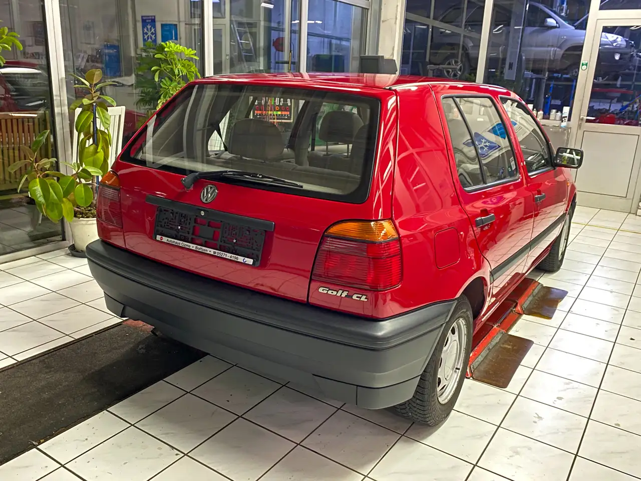 Volkswagen Golf 1.8 CL Klima,el-SHD,I -Hand ,25396 km,Oldtimer-H, foto 4