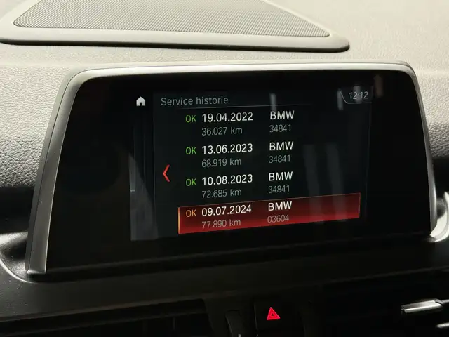 BMW 2 Series view 12