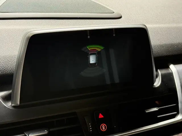 BMW 2 Series view 26