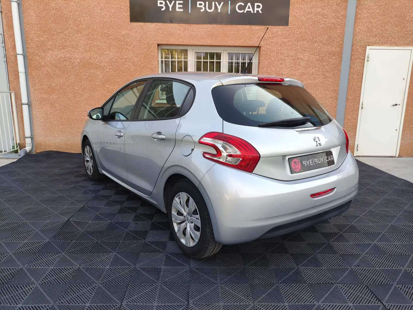 Peugeot 208 1.4 HDI 70 ACTIVE garantie 12 mois Grigio - 2