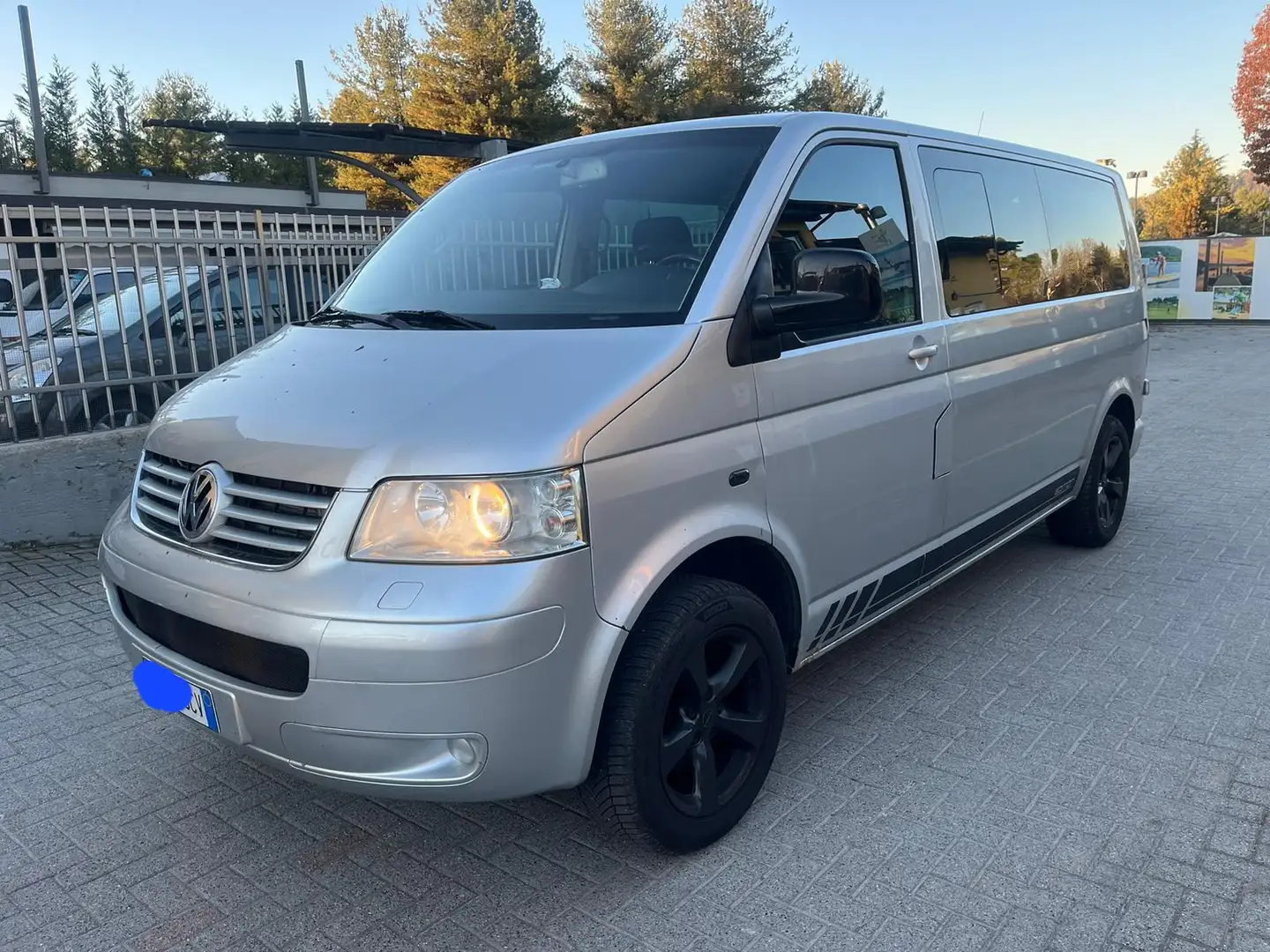 Volkswagen T5 Caravelle passo lungo - 1