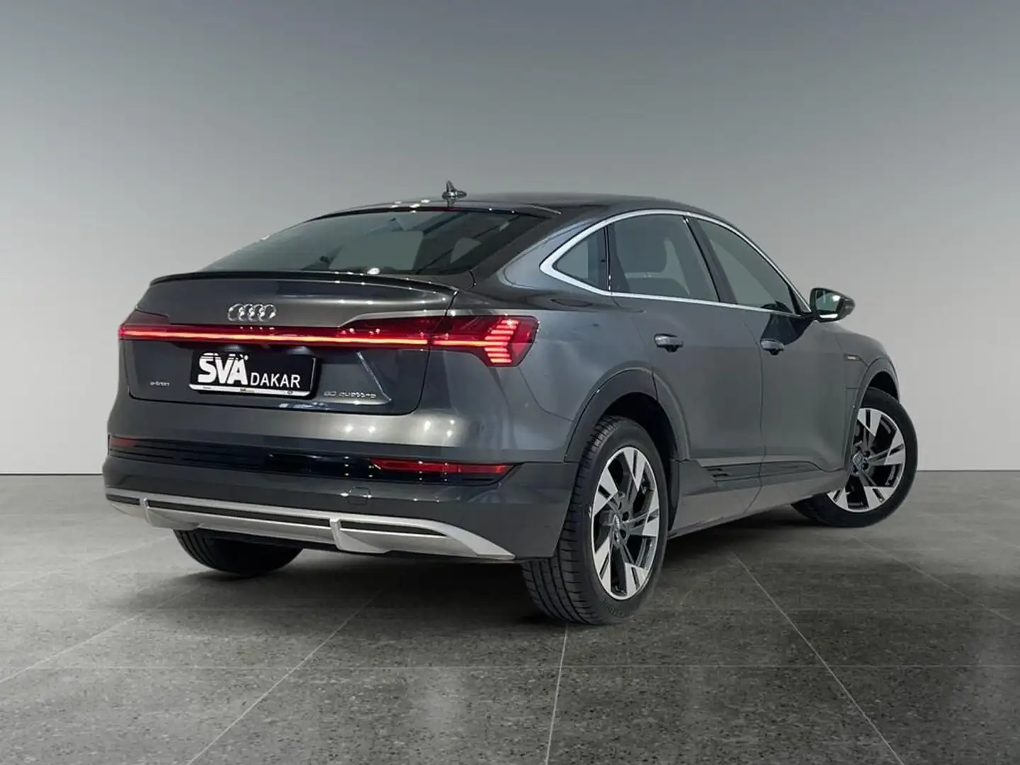 Audi e-tron (Q8) 50 313CV Batt.71kWh Autom. quattro S-line  - Gris - 2